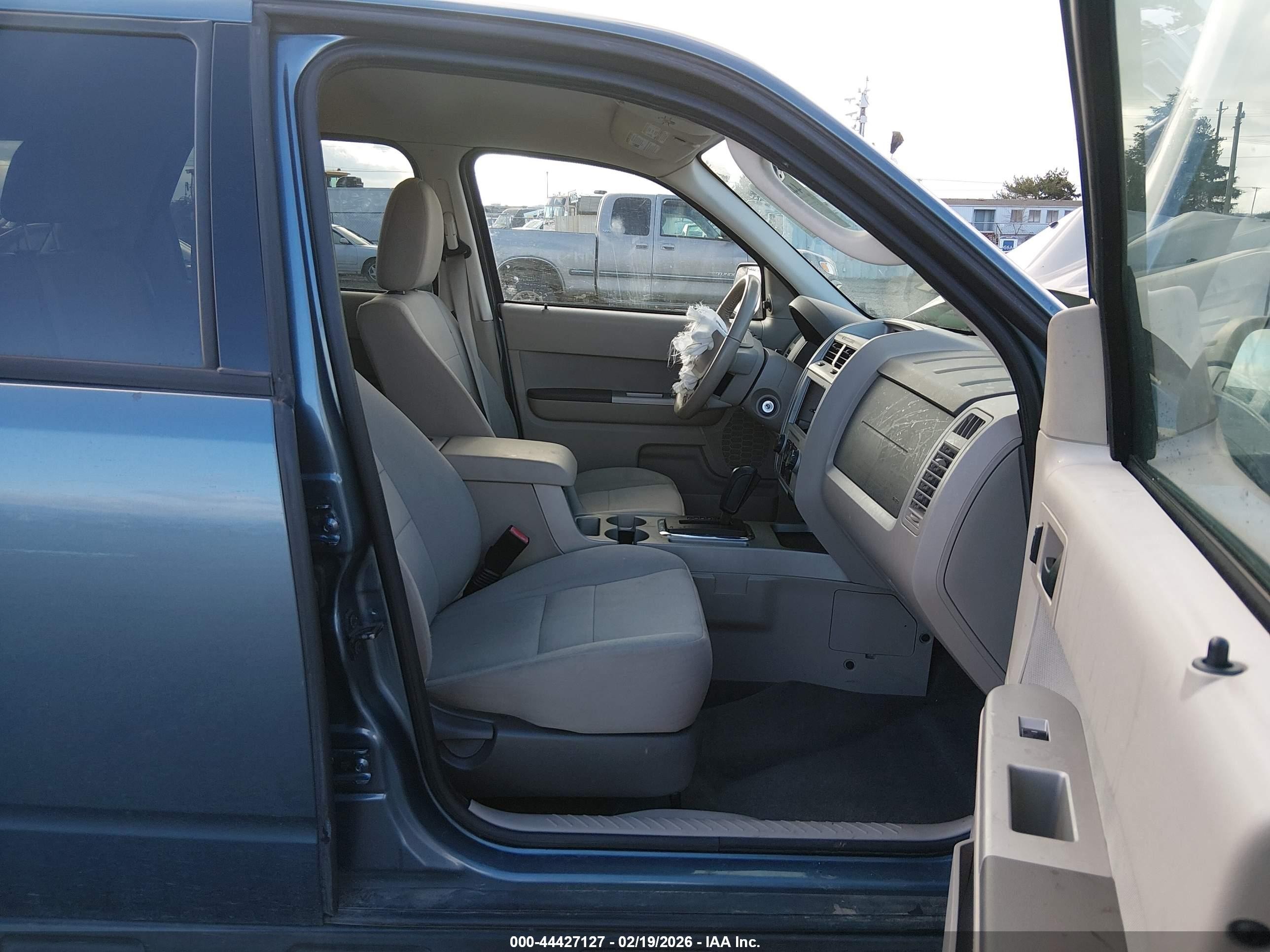2010 Ford Escape Xlt Light Blue vin: 1FMCU0D77AKC29415