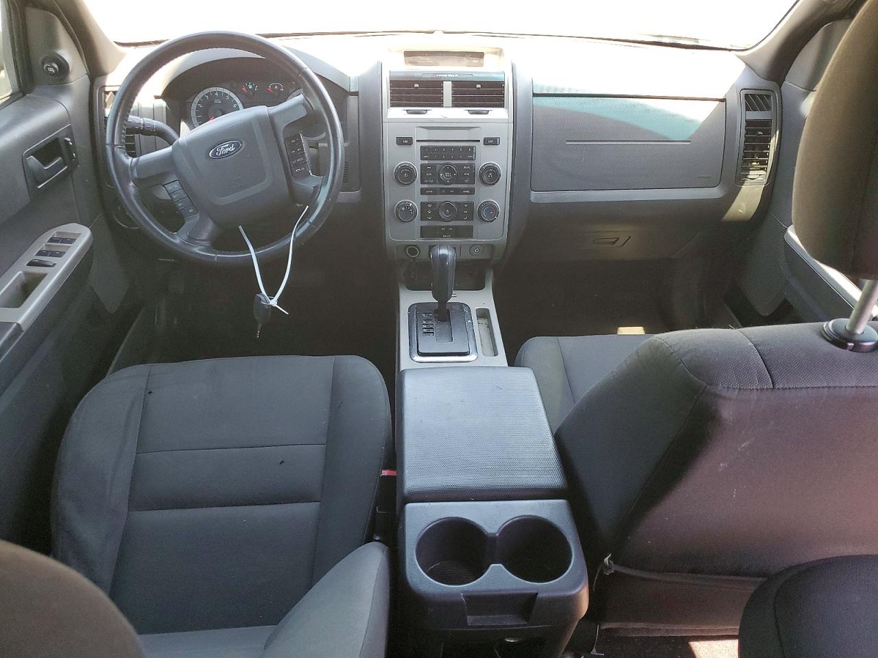 2010 Ford Escape Xlt Black vin: 1FMCU0D77AKC41208
