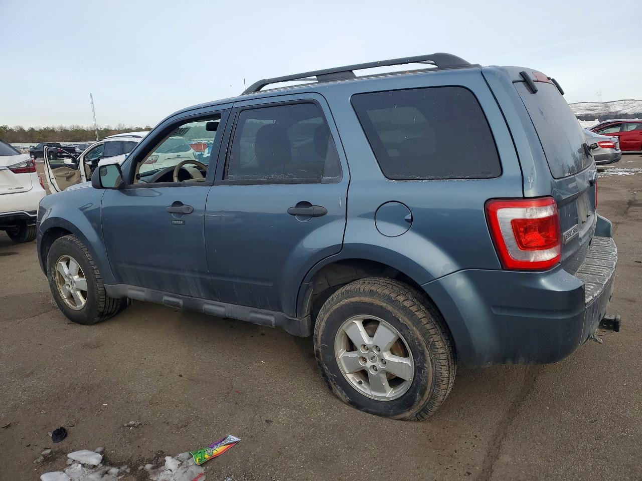 2011 Ford Escape Blue vin: 1FMCU0D77AKC64116