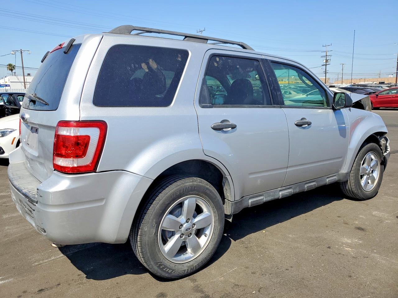 2011 Ford Escape Xlt Silver vin: 1FMCU0D77BKA27787