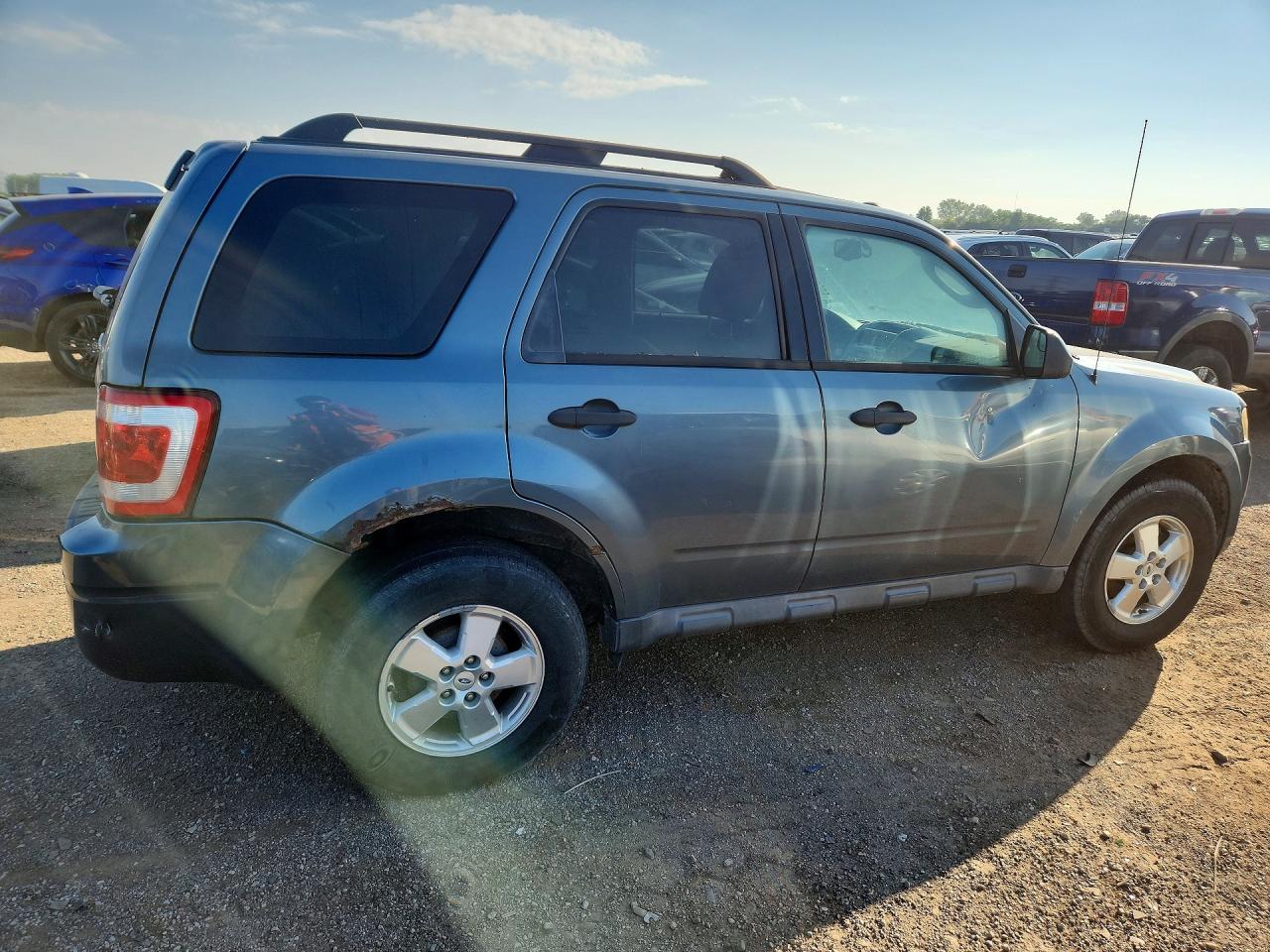 2011 Ford Escape Xlt Blue vin: 1FMCU0D77BKA54780