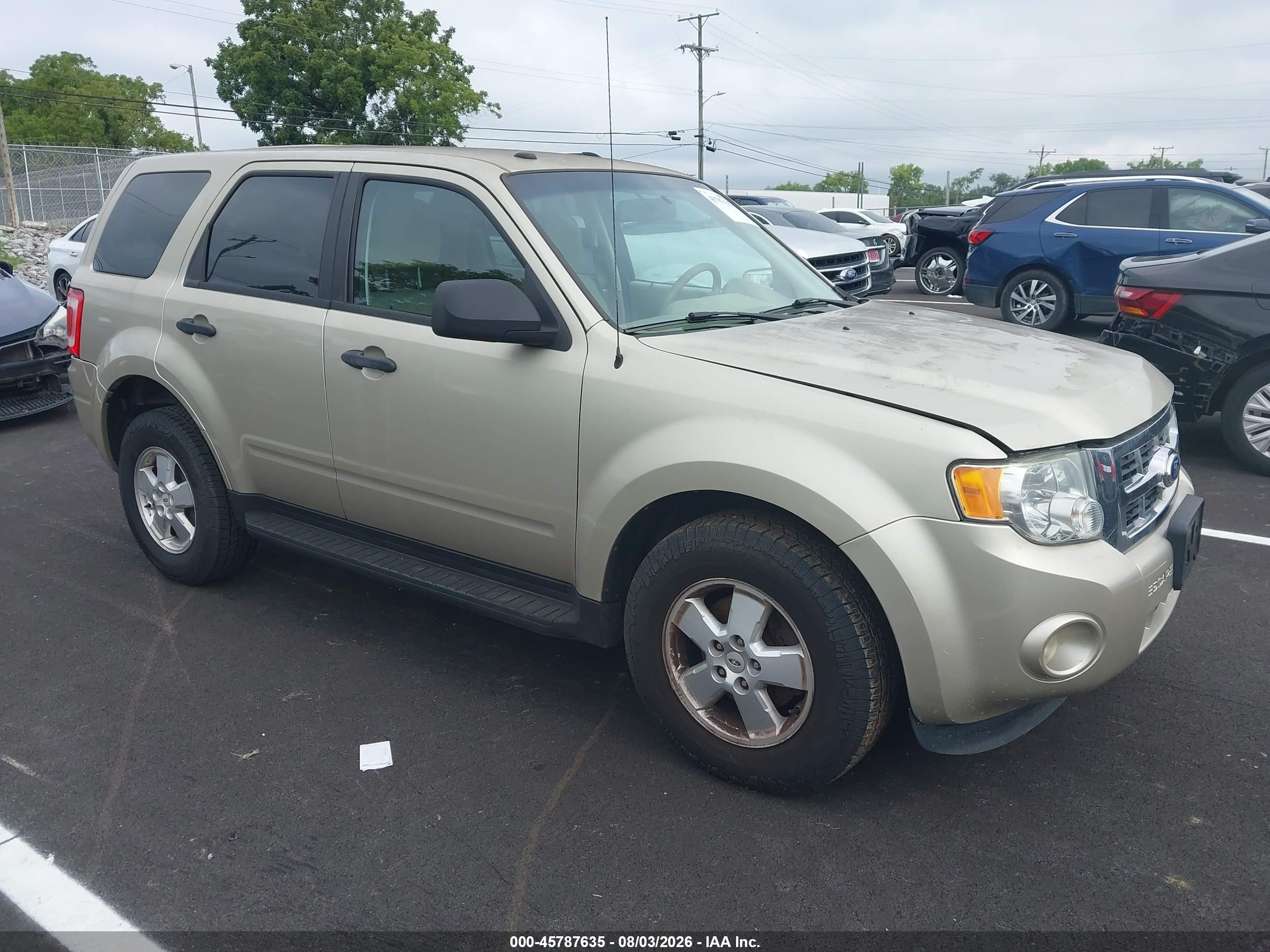 2011 Ford Escape Xlt Tan vin: 1FMCU0D77BKA82904
