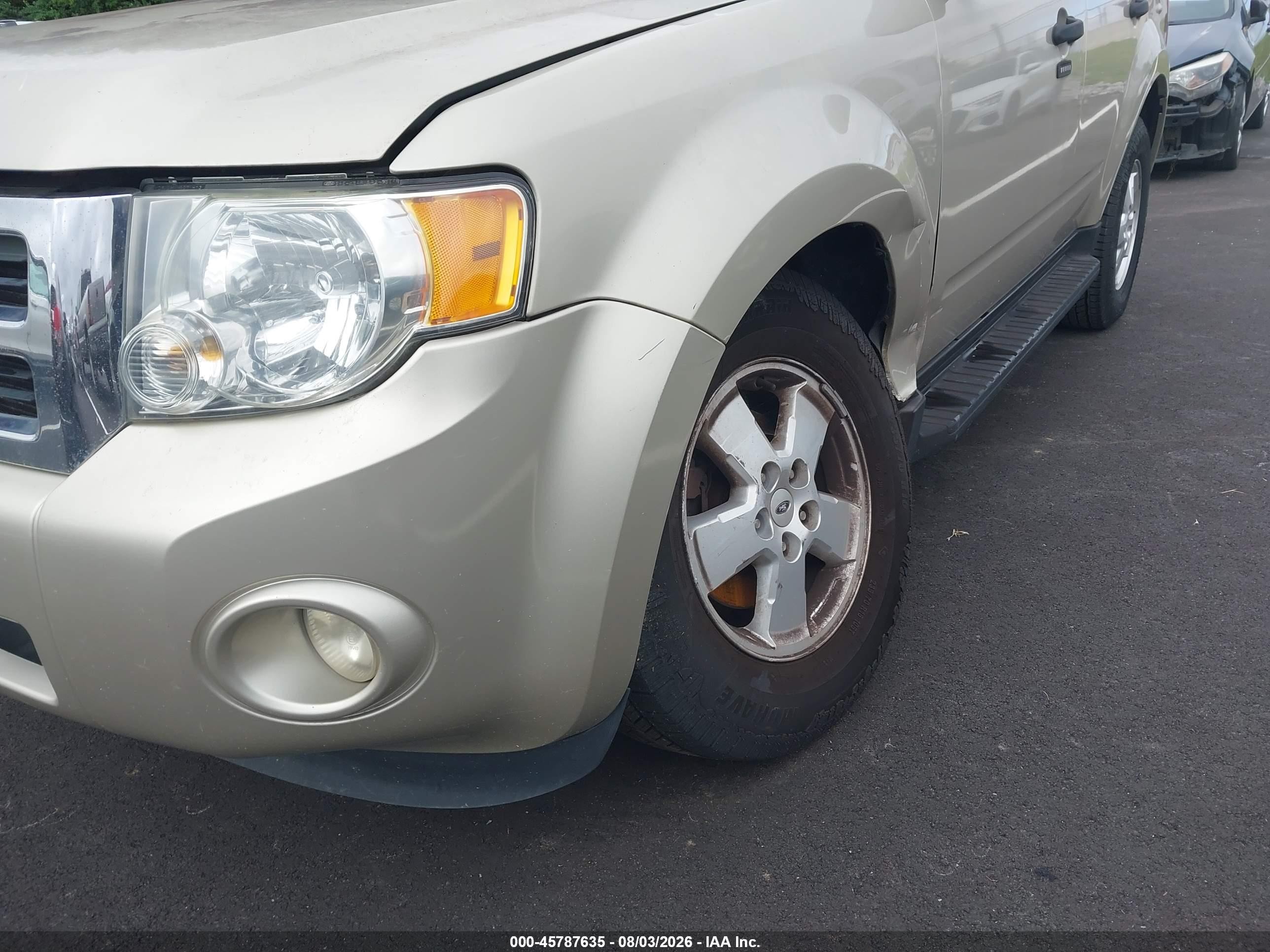 2011 Ford Escape Xlt Tan vin: 1FMCU0D77BKA82904