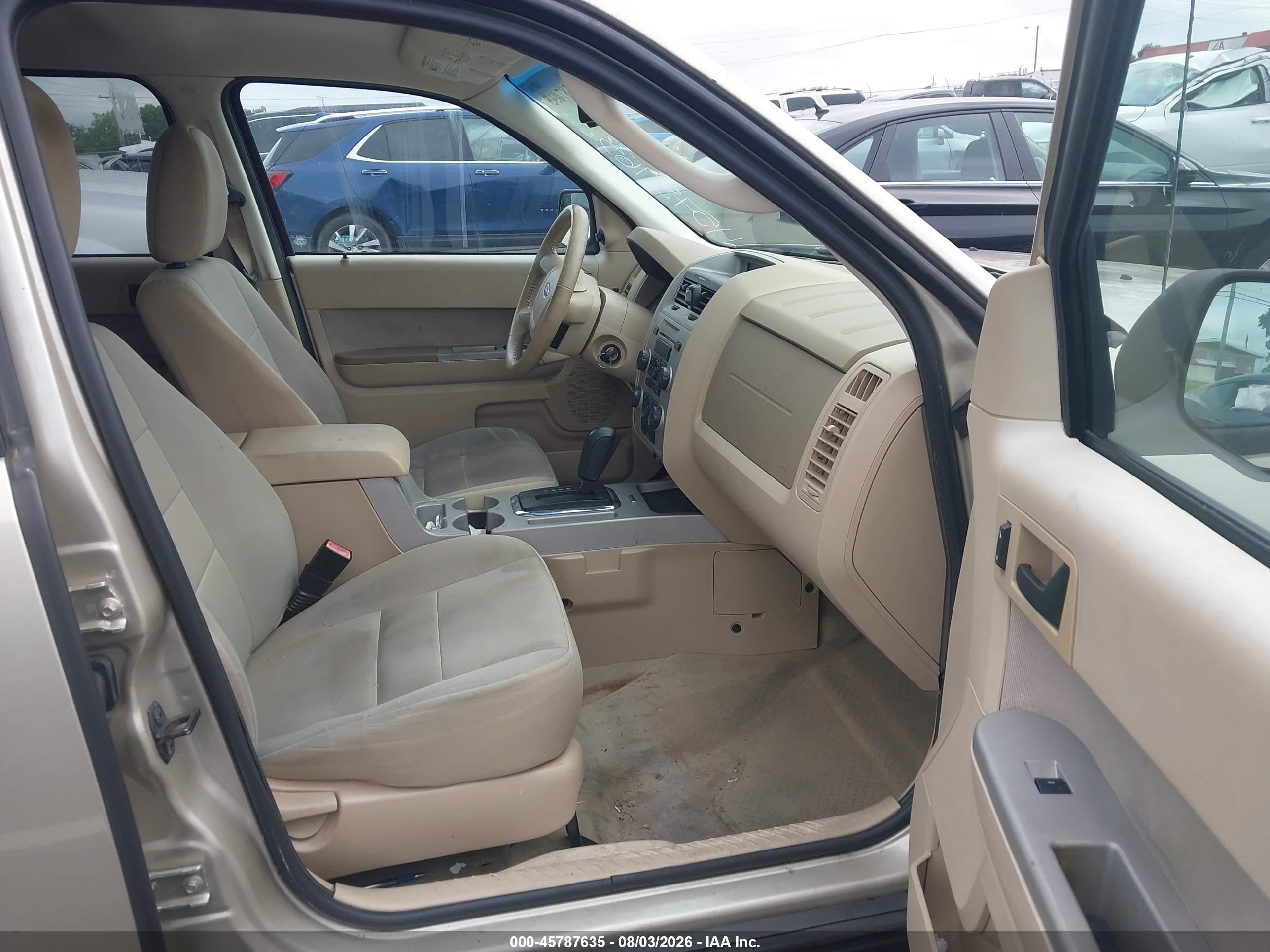 2011 Ford Escape Xlt Tan vin: 1FMCU0D77BKA82904