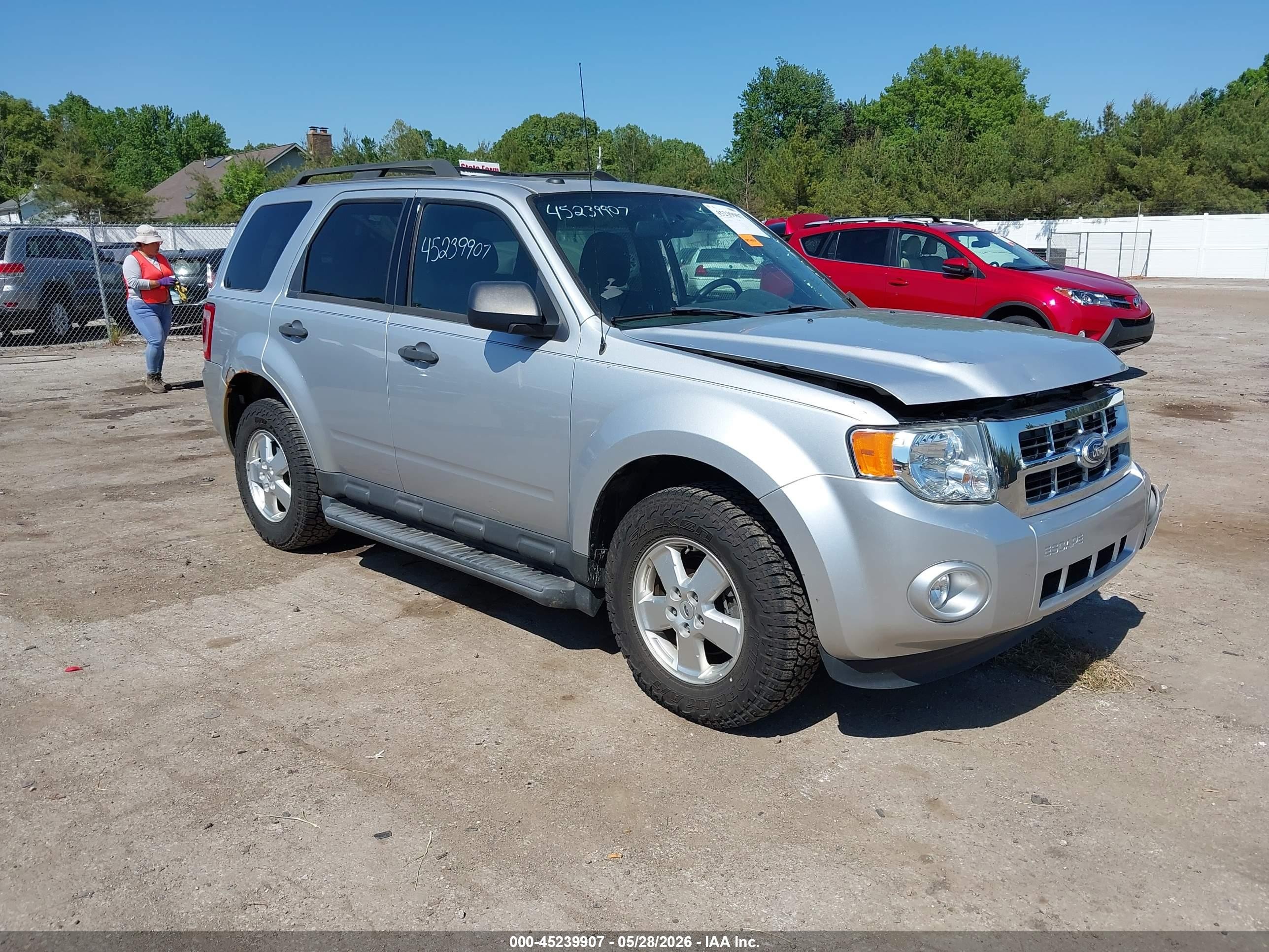 2011 Ford Escape Xlt Silver vin: 1FMCU0D77BKB23077