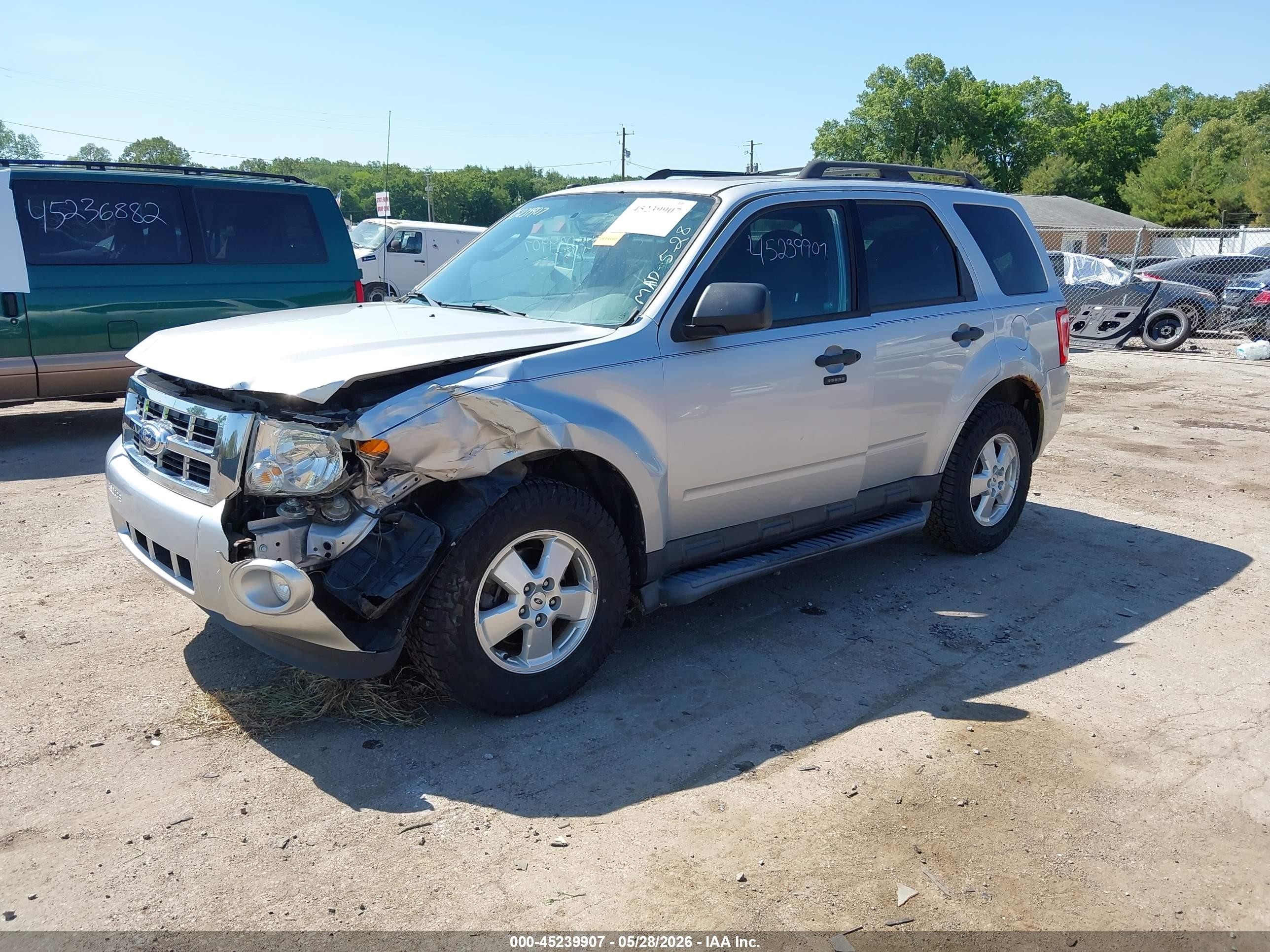 2011 Ford Escape Xlt Silver vin: 1FMCU0D77BKB23077