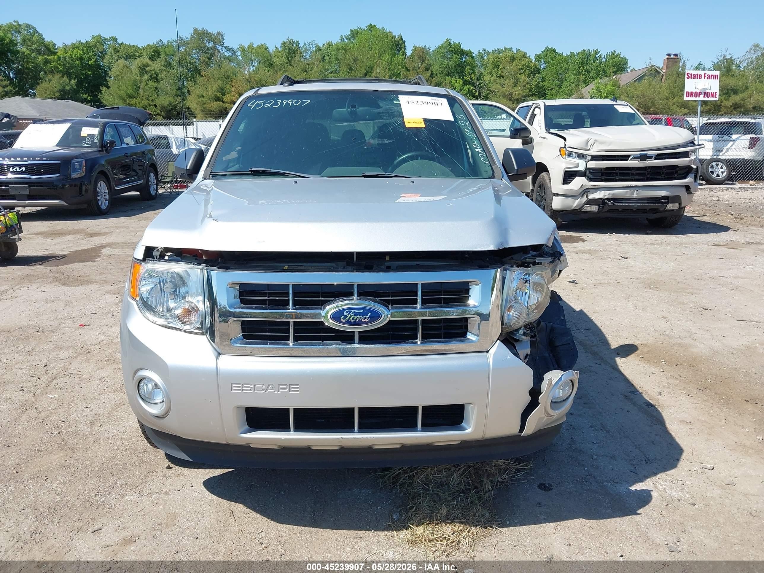 2011 Ford Escape Xlt Silver vin: 1FMCU0D77BKB23077