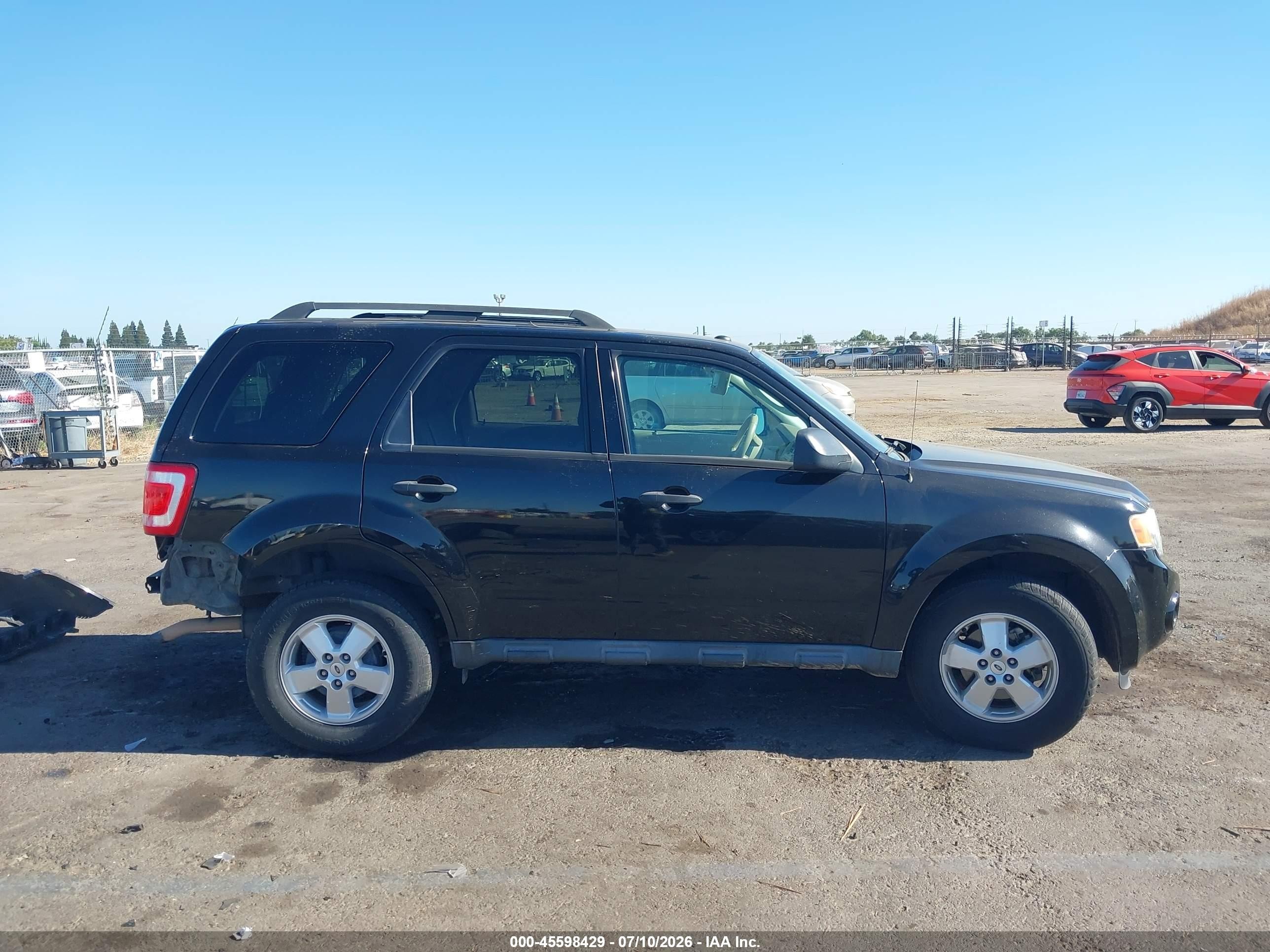 2011 Ford Escape Xlt Black vin: 1FMCU0D77BKB65586