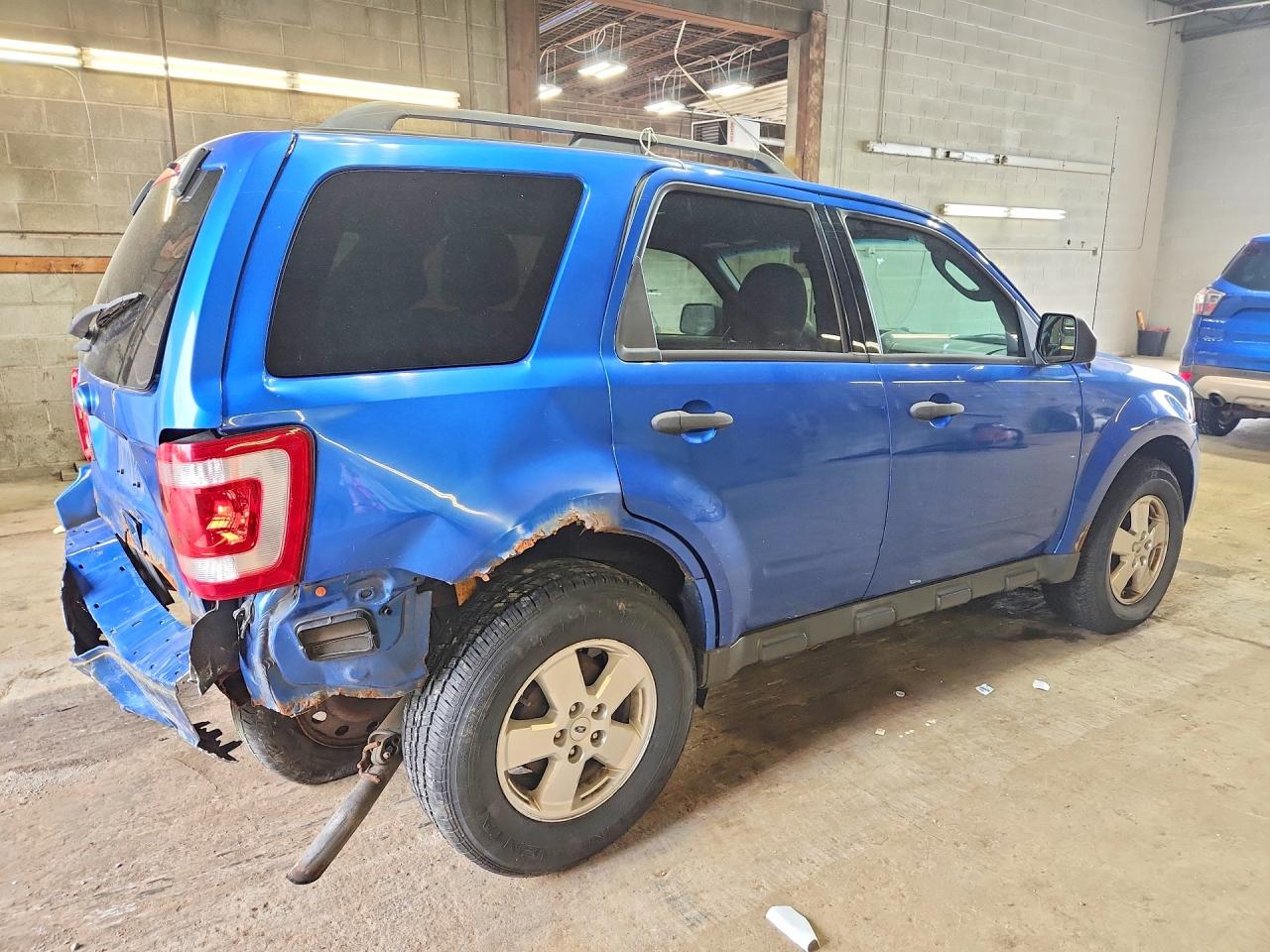 2011 Ford Escape Xlt Синий vin: 1FMCU0D77BKB71291