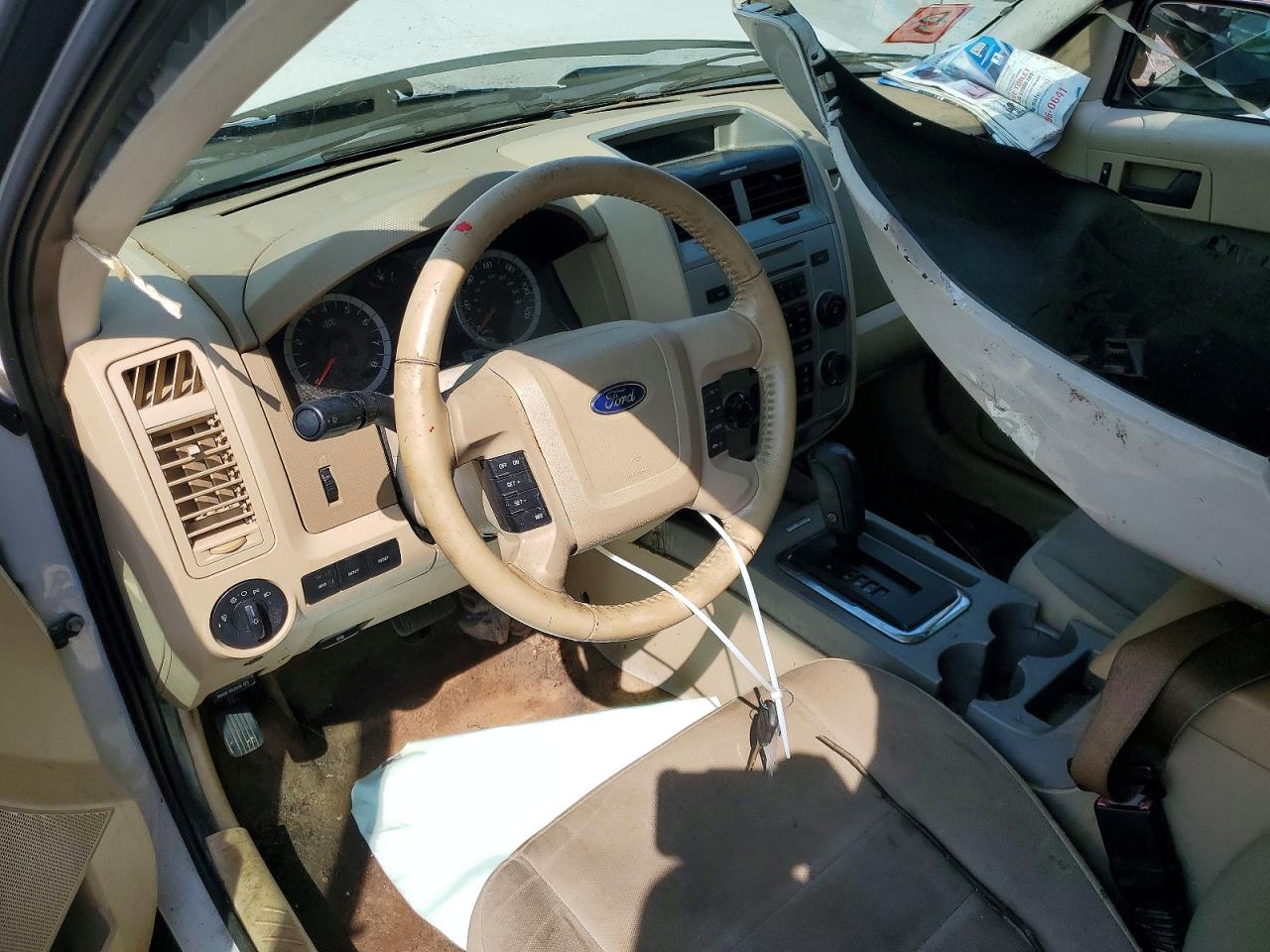 2011 Ford Escape Xlt White vin: 1FMCU0D77BKB79357