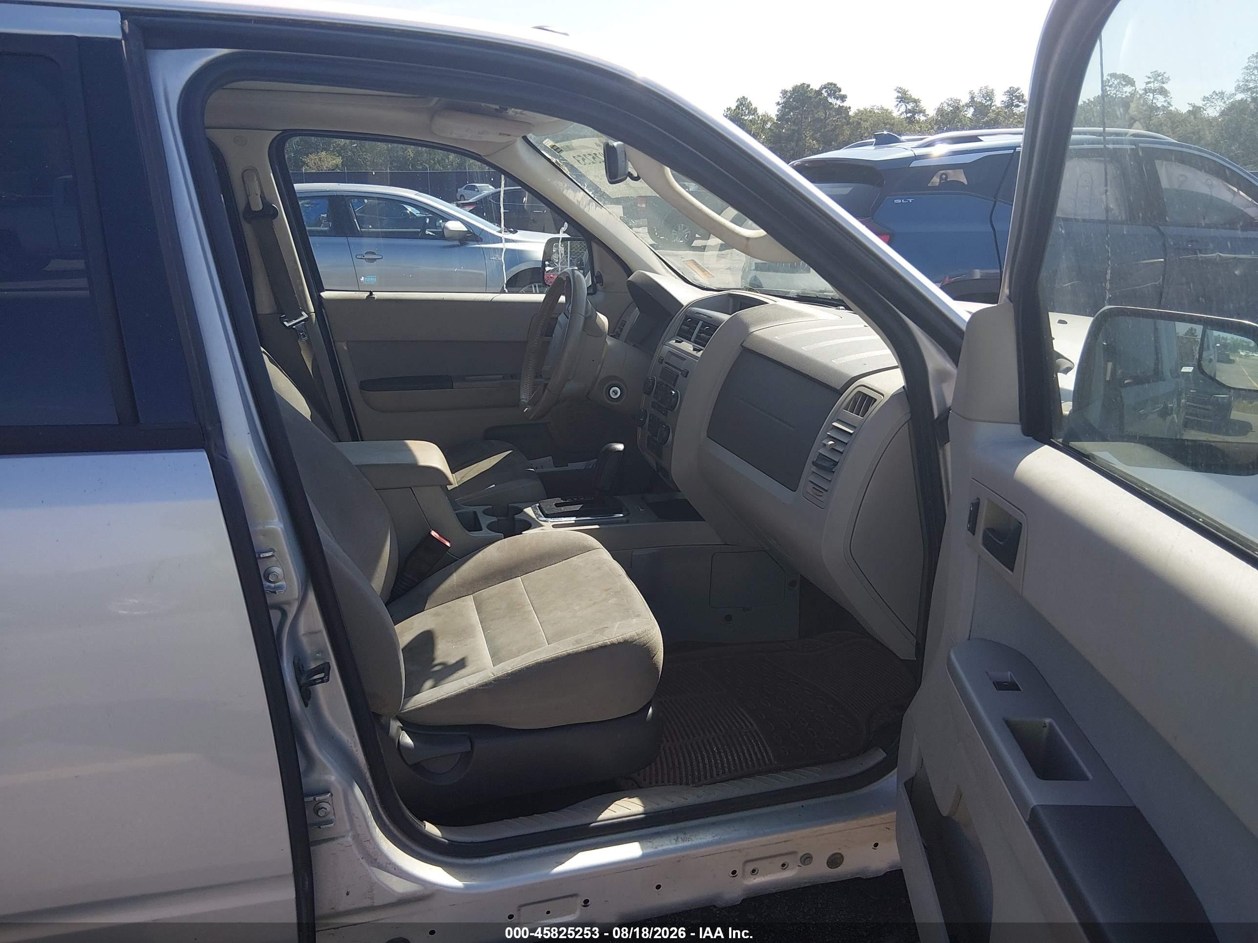 2012 Ford Escape Xlt Серебряный vin: 1FMCU0D77CKA03930
