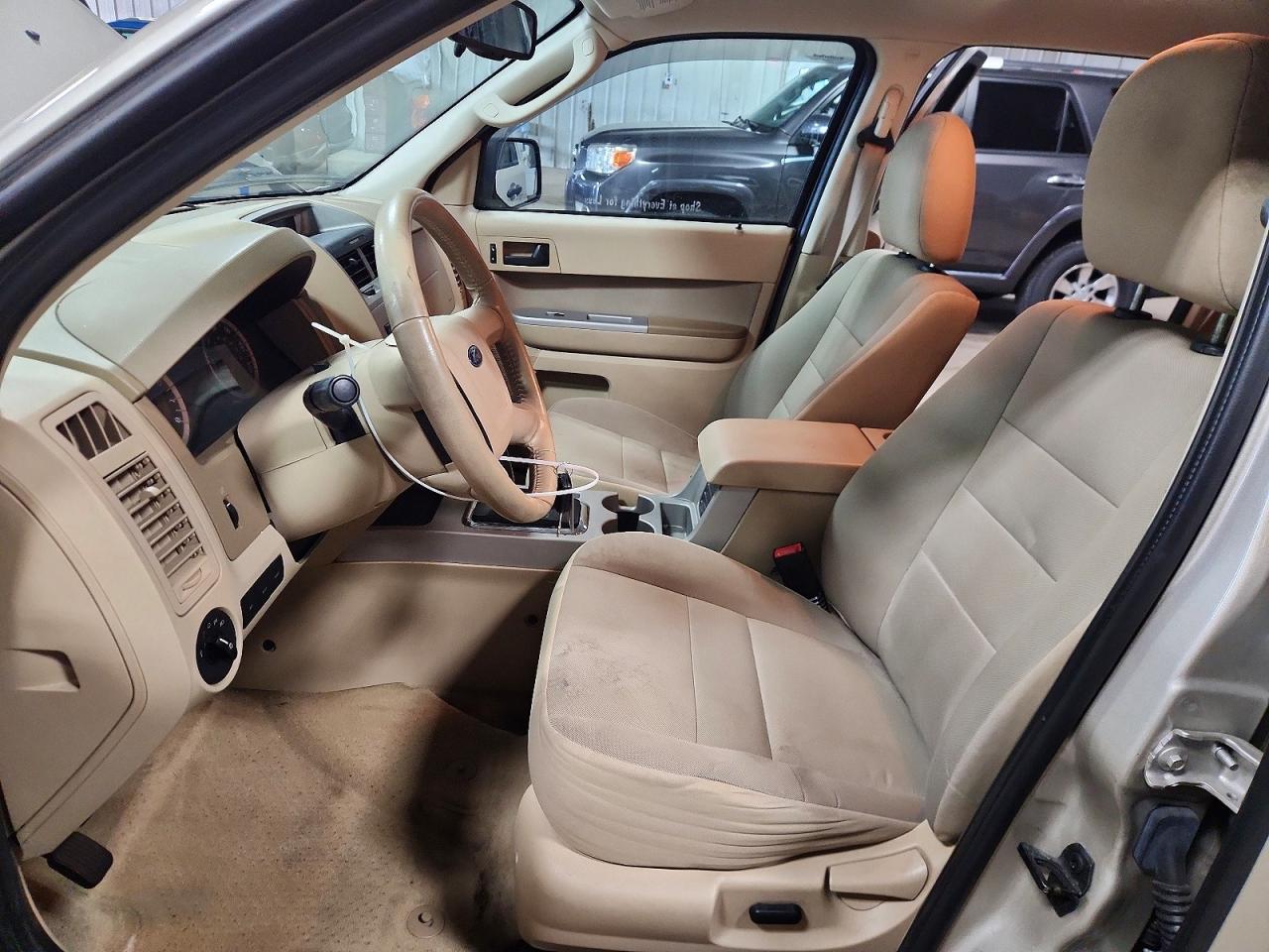 2012 Ford Escape Xlt Tan vin: 1FMCU0D77CKA72388