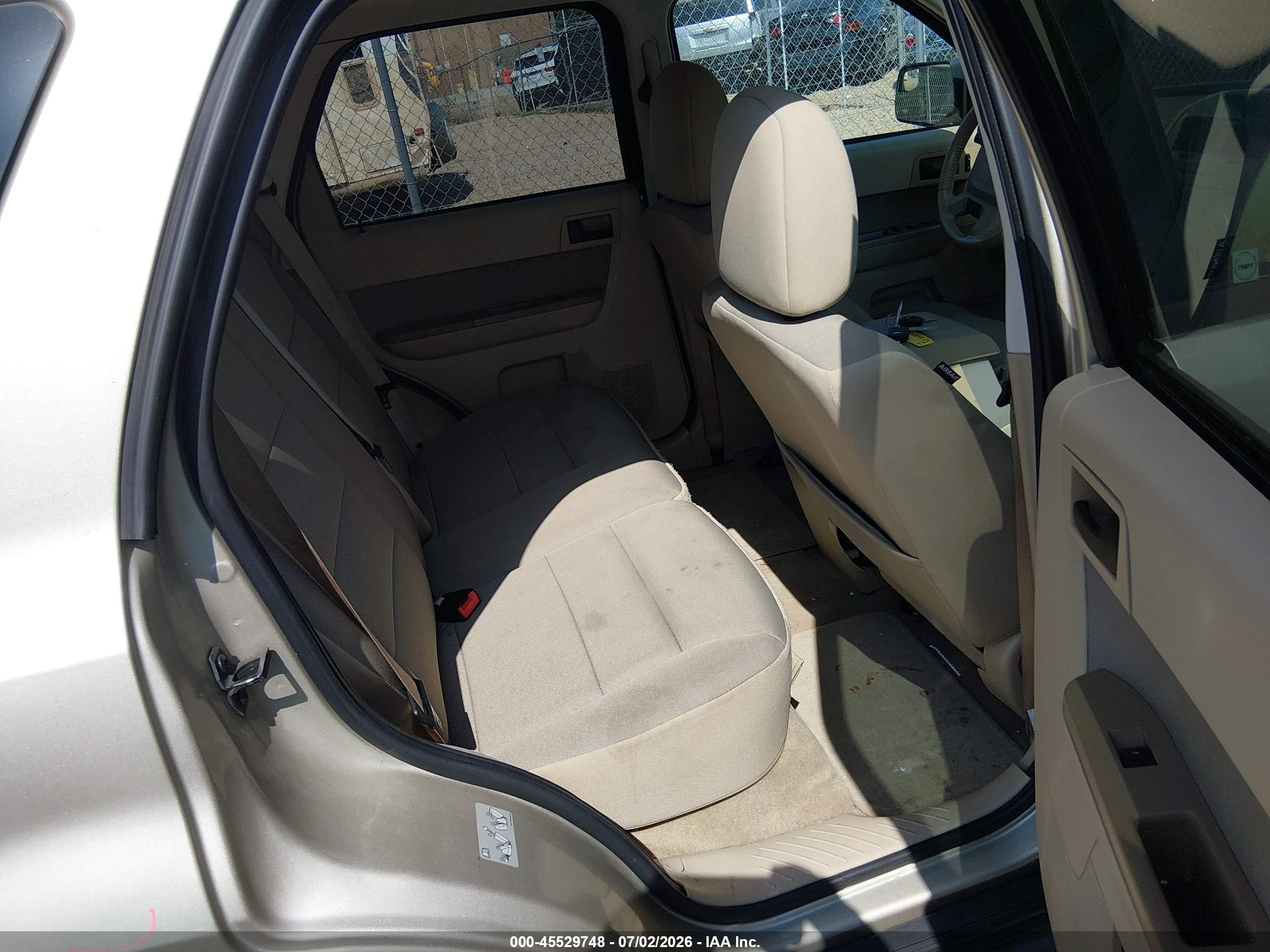 2012 Ford Escape Xlt Beige vin: 1FMCU0D77CKC60263