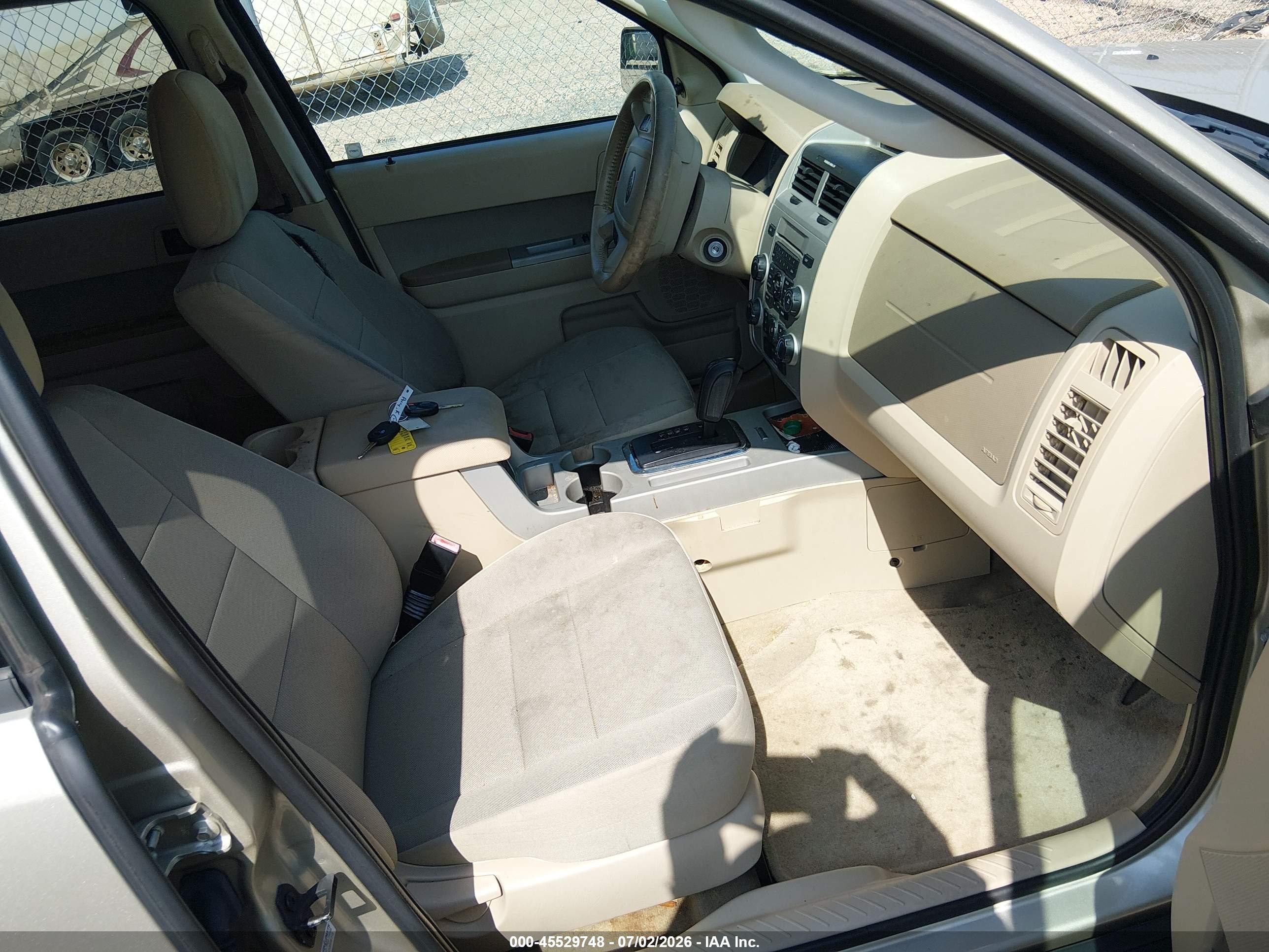 2012 Ford Escape Xlt Beige vin: 1FMCU0D77CKC60263