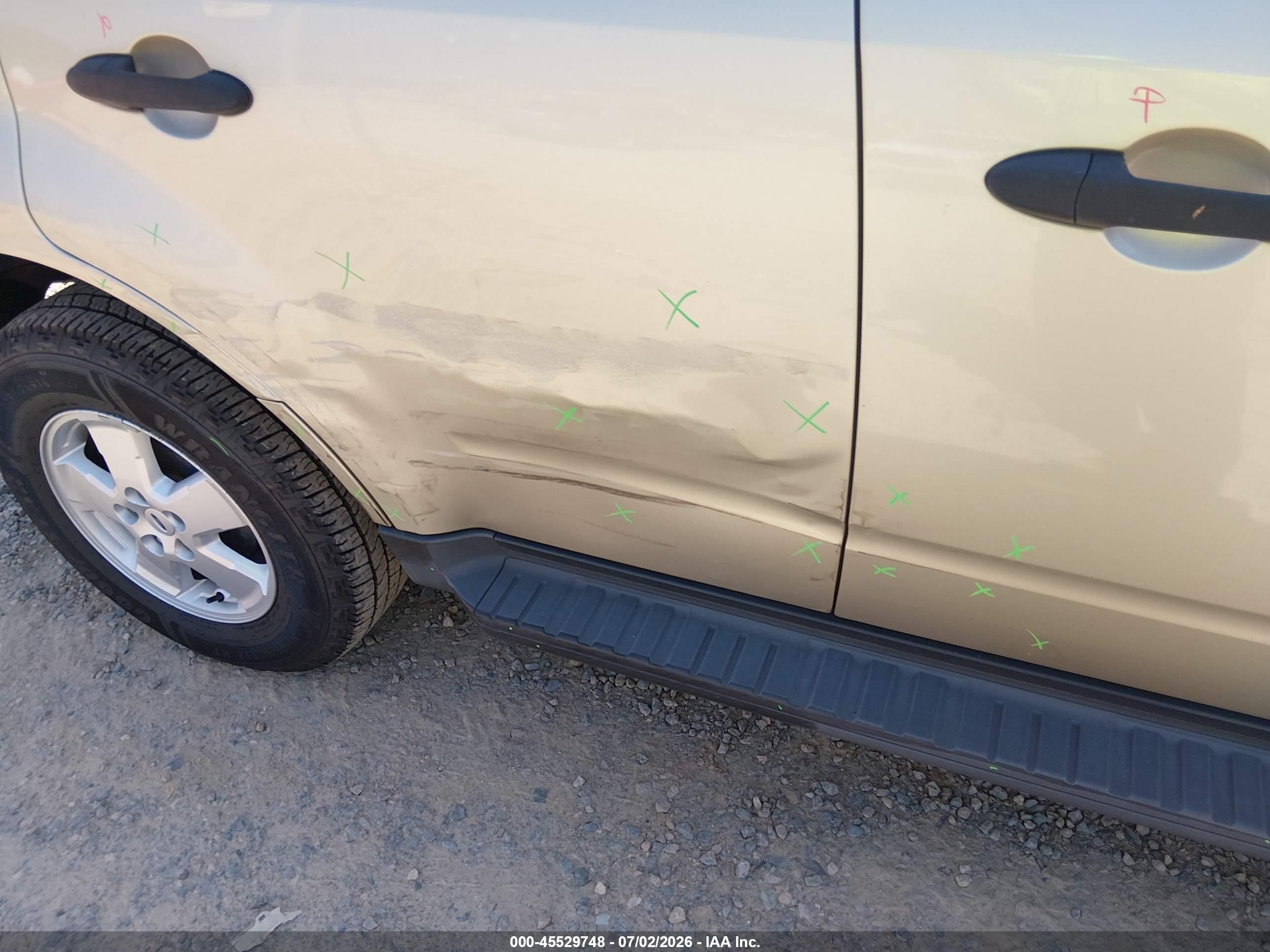 2012 Ford Escape Xlt Beige vin: 1FMCU0D77CKC60263