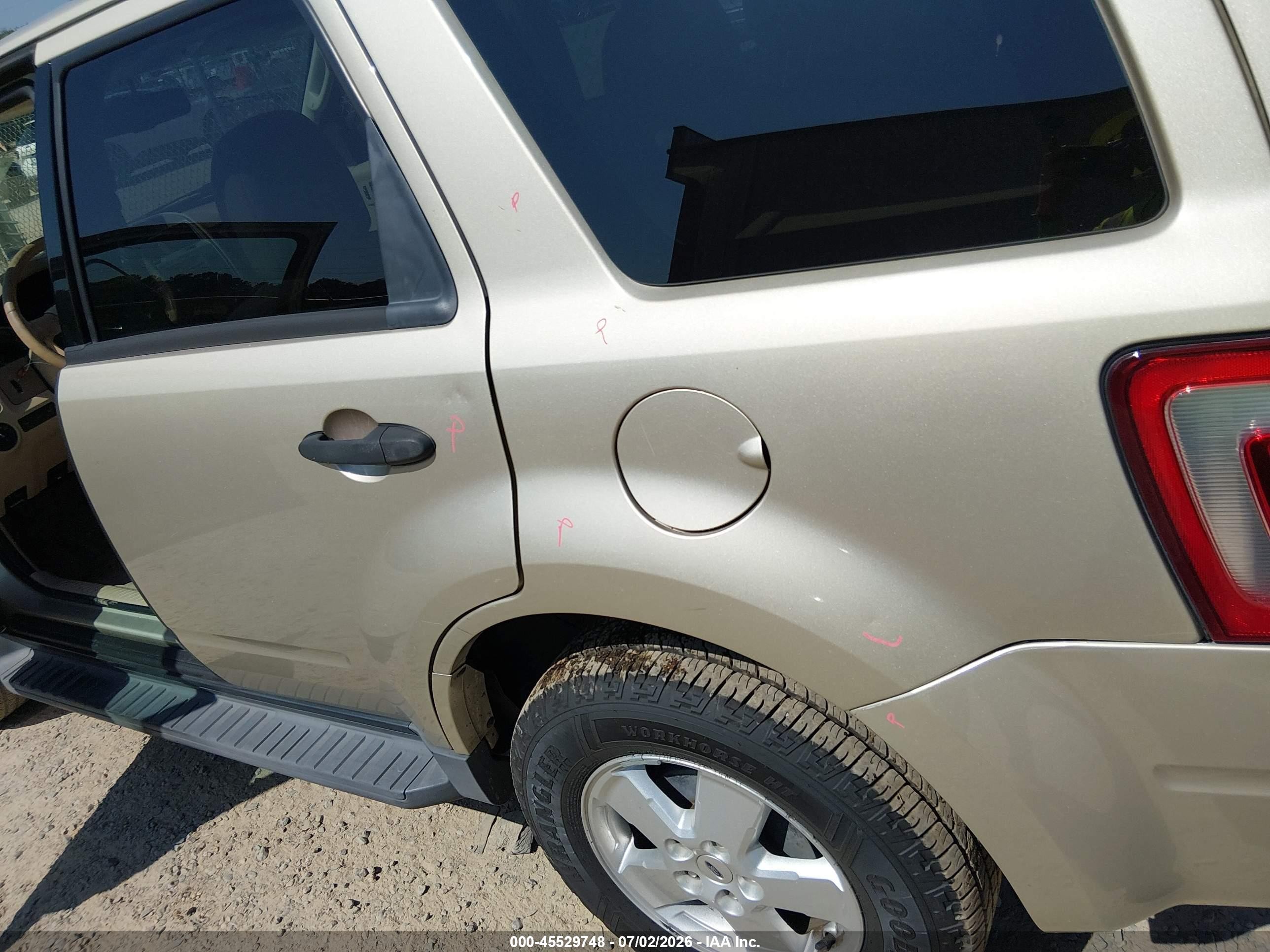 2012 Ford Escape Xlt Beige vin: 1FMCU0D77CKC60263