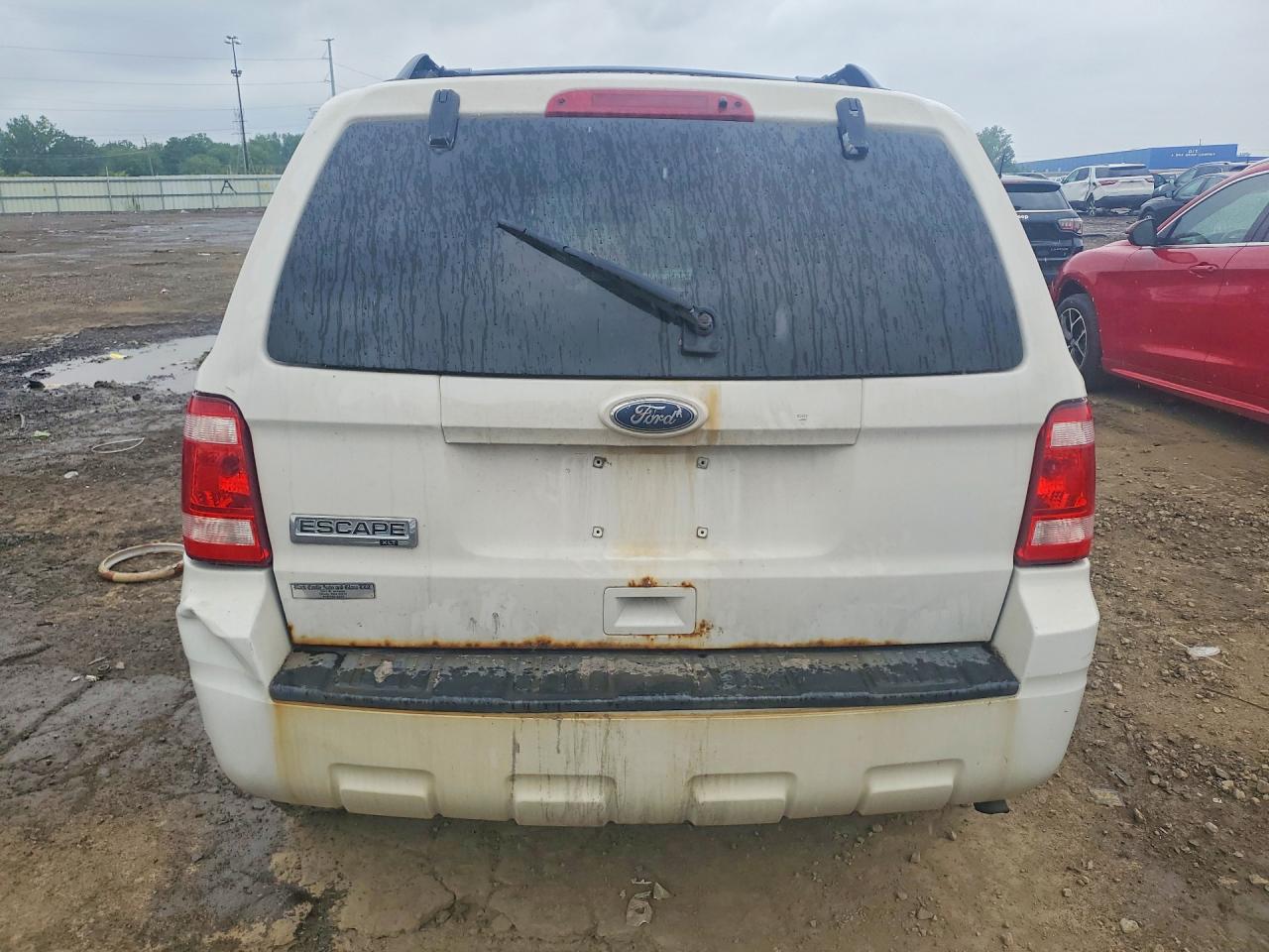 2010 Ford Escape Xlt White vin: 1FMCU0D78AKA34438