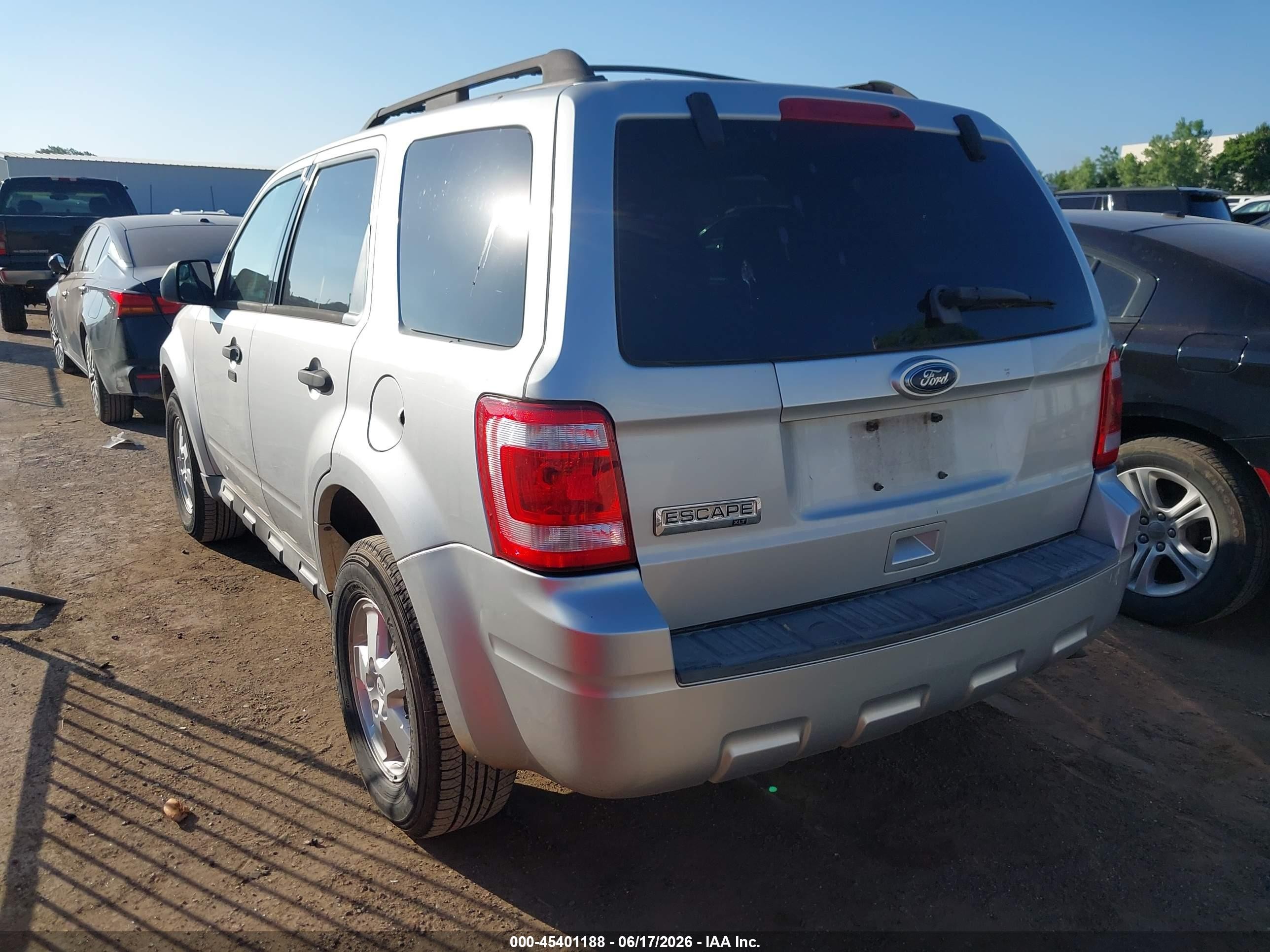 2010 Ford Escape Xlt Silver vin: 1FMCU0D78AKC57949