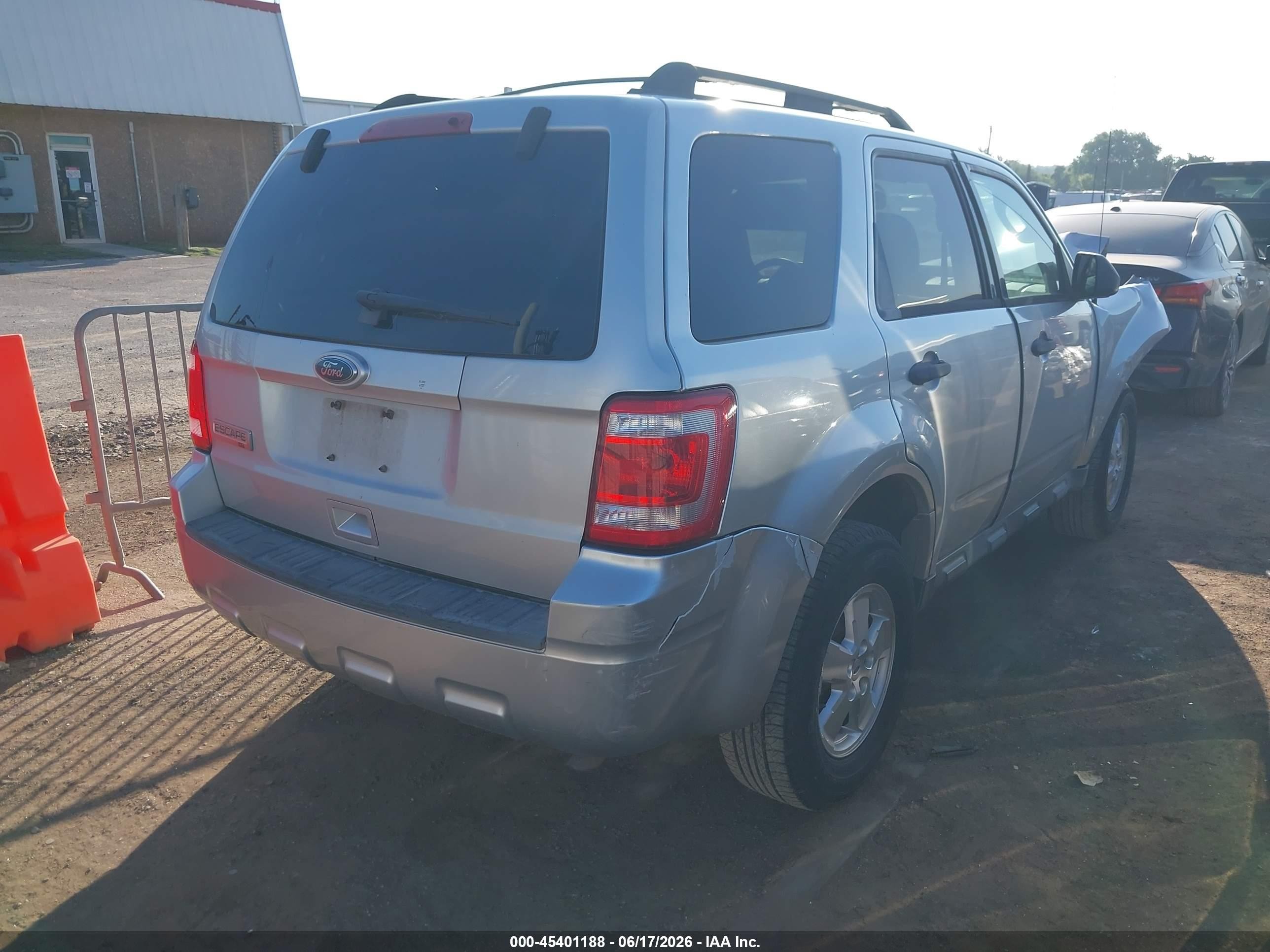 2010 Ford Escape Xlt Silver vin: 1FMCU0D78AKC57949