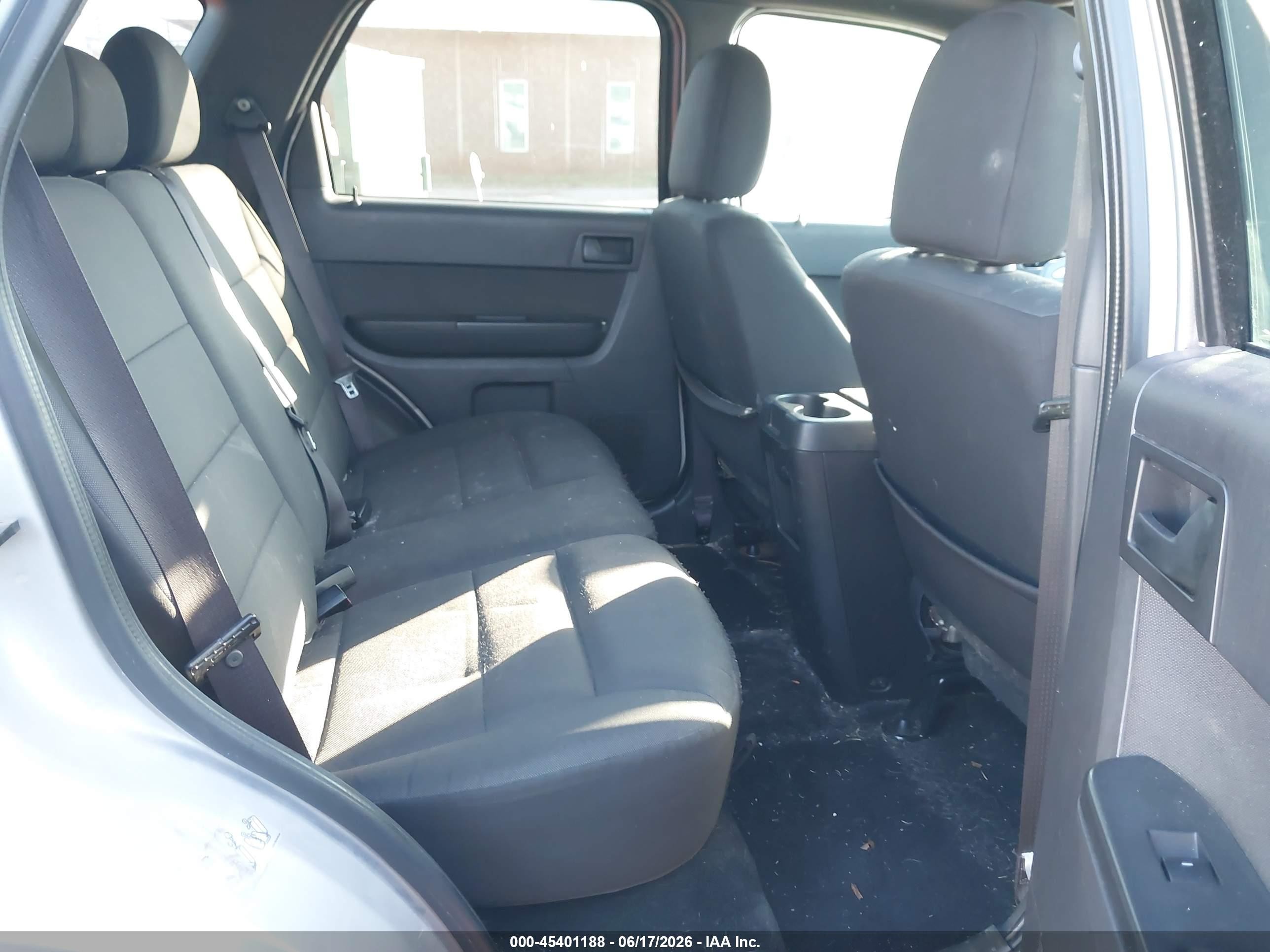 2010 Ford Escape Xlt Silver vin: 1FMCU0D78AKC57949