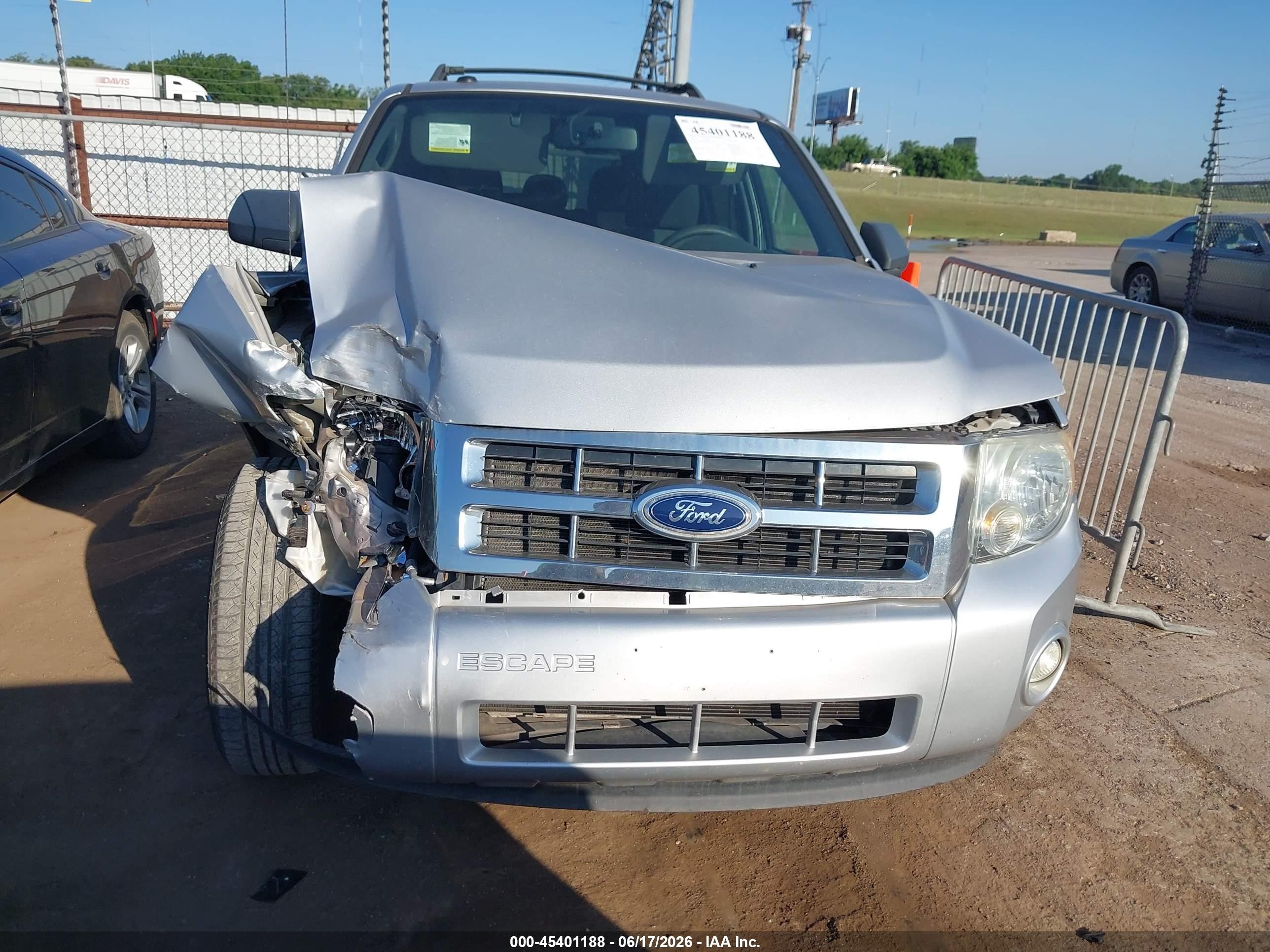 2010 Ford Escape Xlt Silver vin: 1FMCU0D78AKC57949