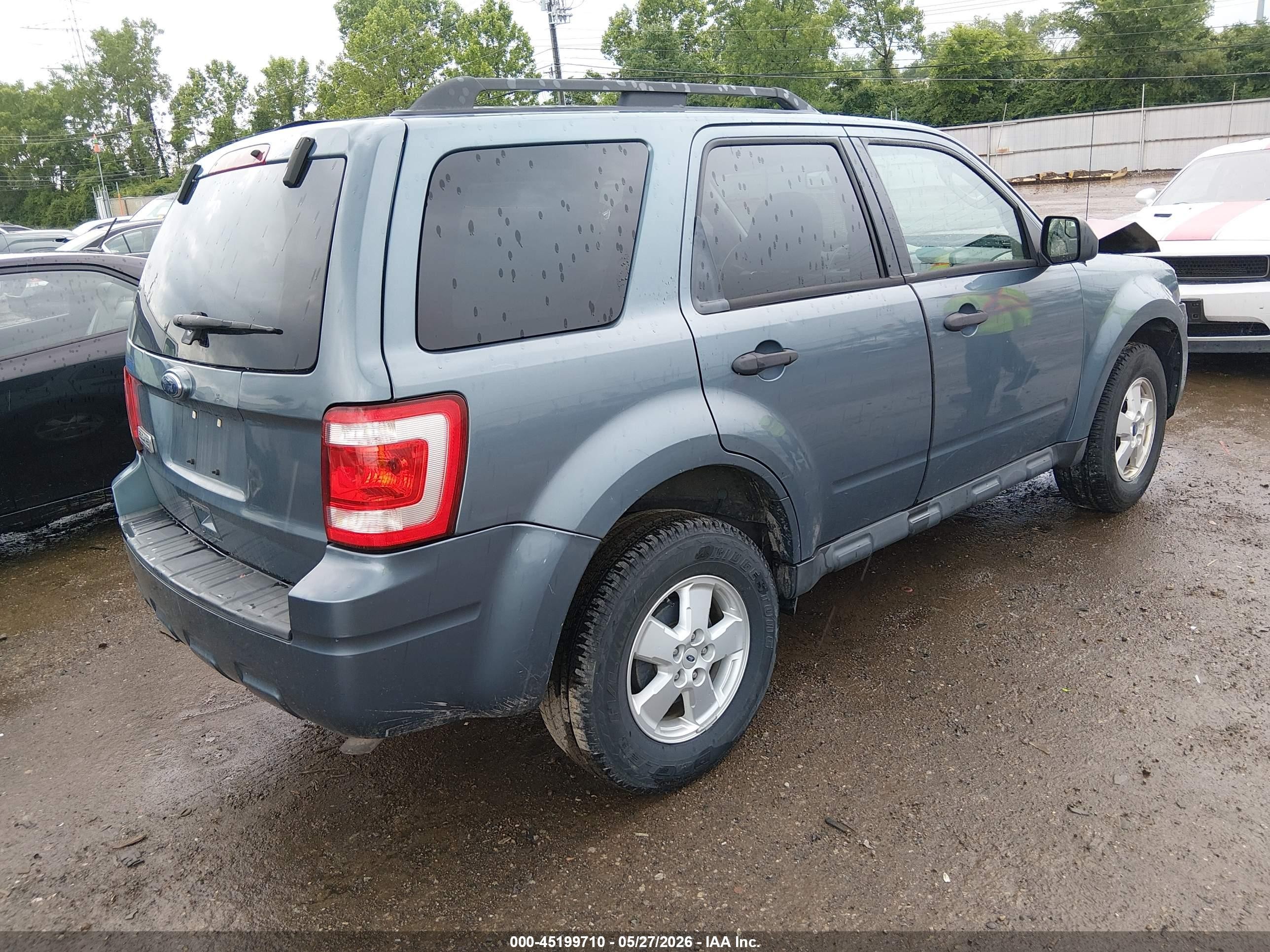 2010 Ford Escape Xlt Blue vin: 1FMCU0D78AKC64609