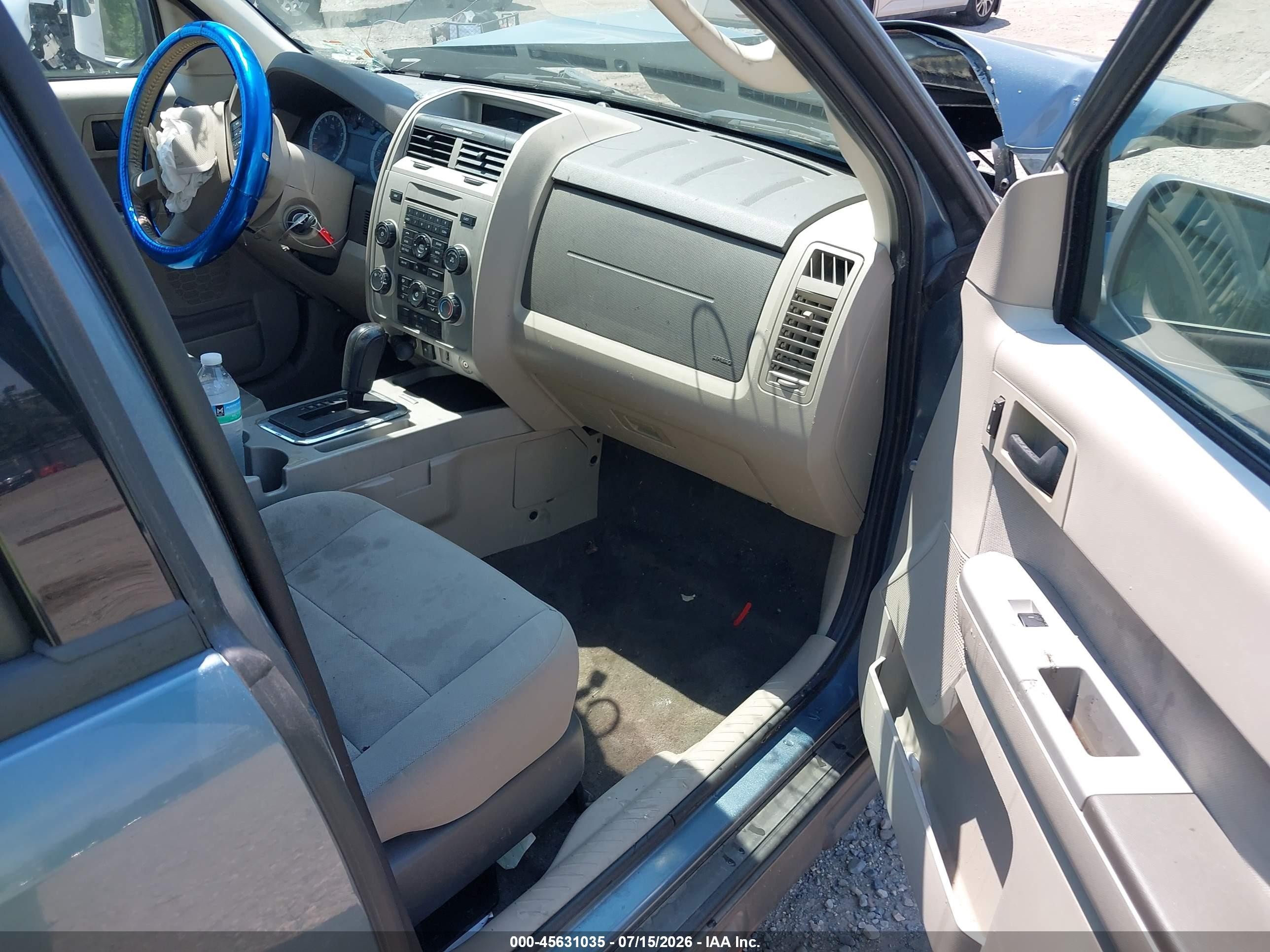 2010 Ford Escape Xlt Синий vin: 1FMCU0D78AKC82124