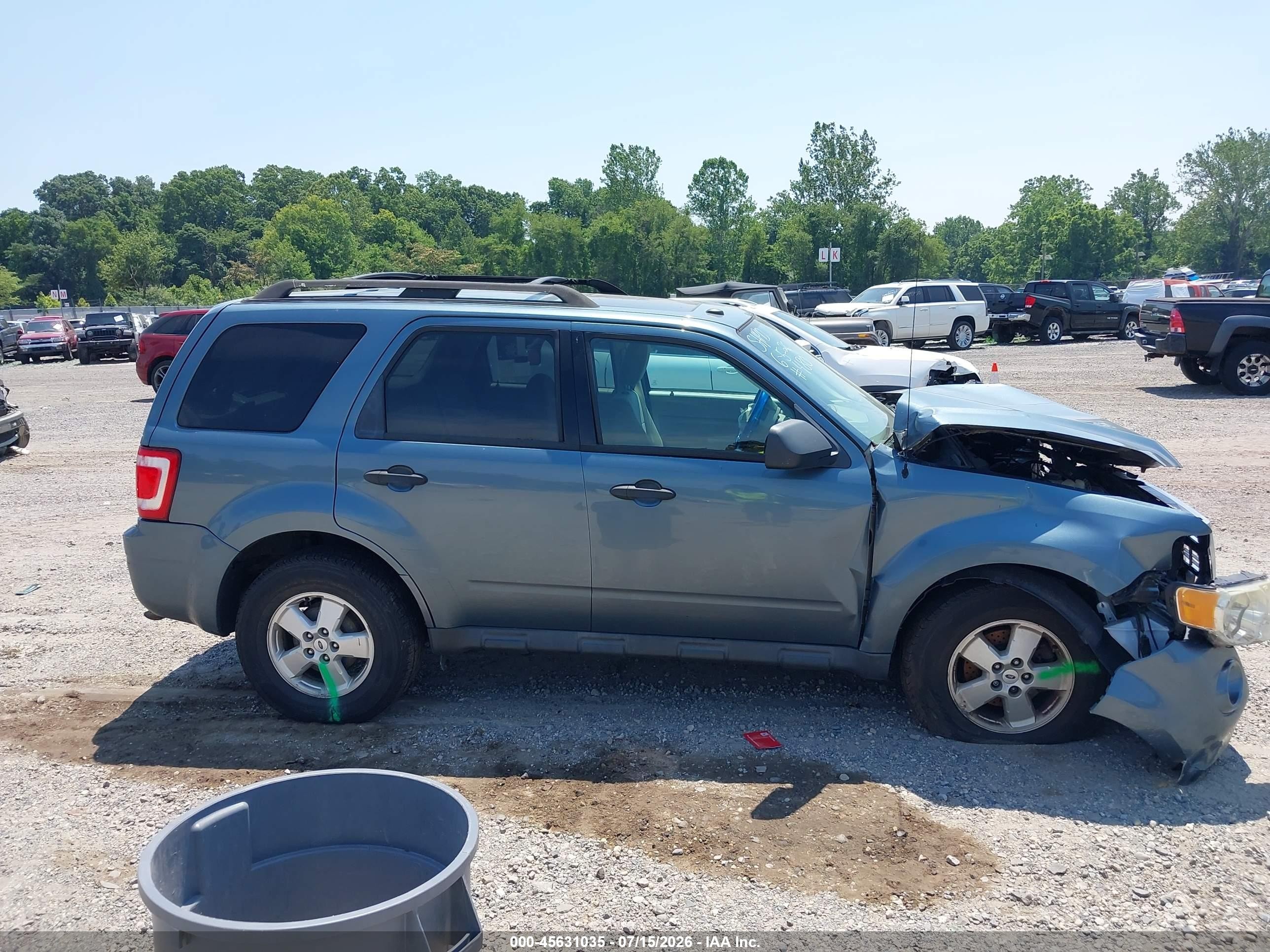 2010 Ford Escape Xlt Синий vin: 1FMCU0D78AKC82124