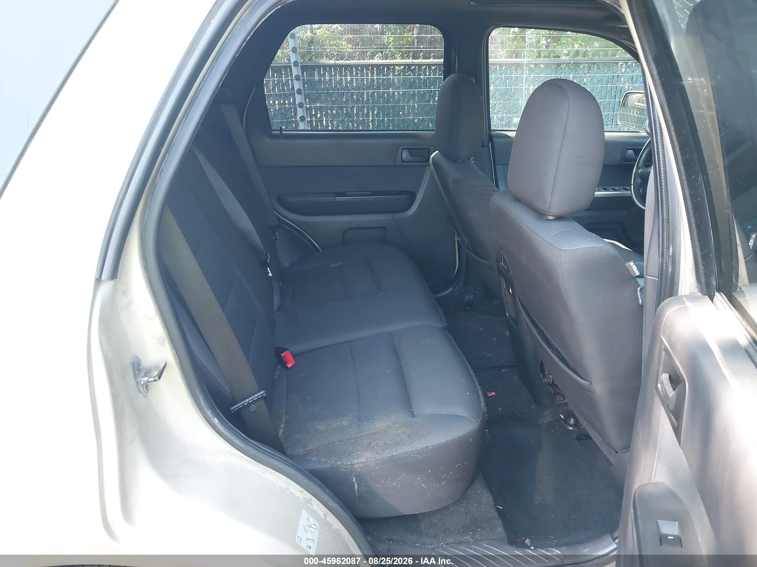 2011 Ford Escape Xlt Champagne vin: 1FMCU0D78BKA27538