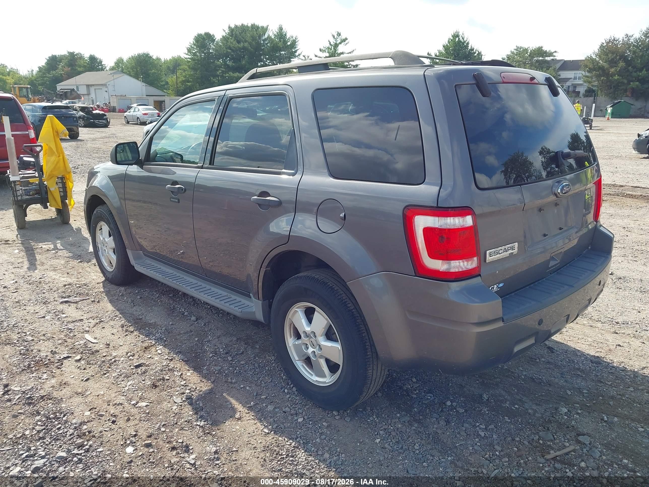 2011 Ford Escape Xlt Gray vin: 1FMCU0D78BKA65772