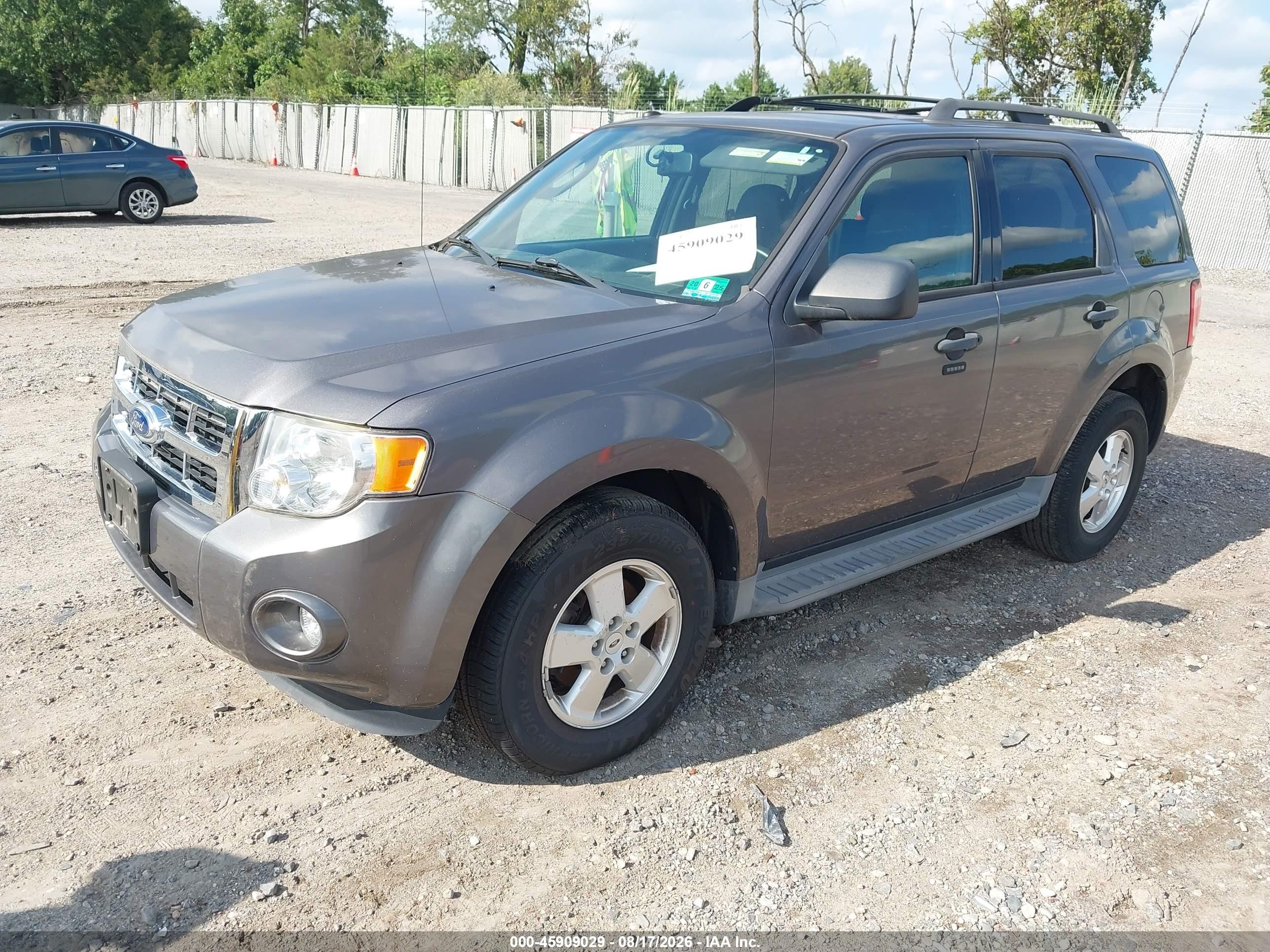 2011 Ford Escape Xlt Gray vin: 1FMCU0D78BKA65772