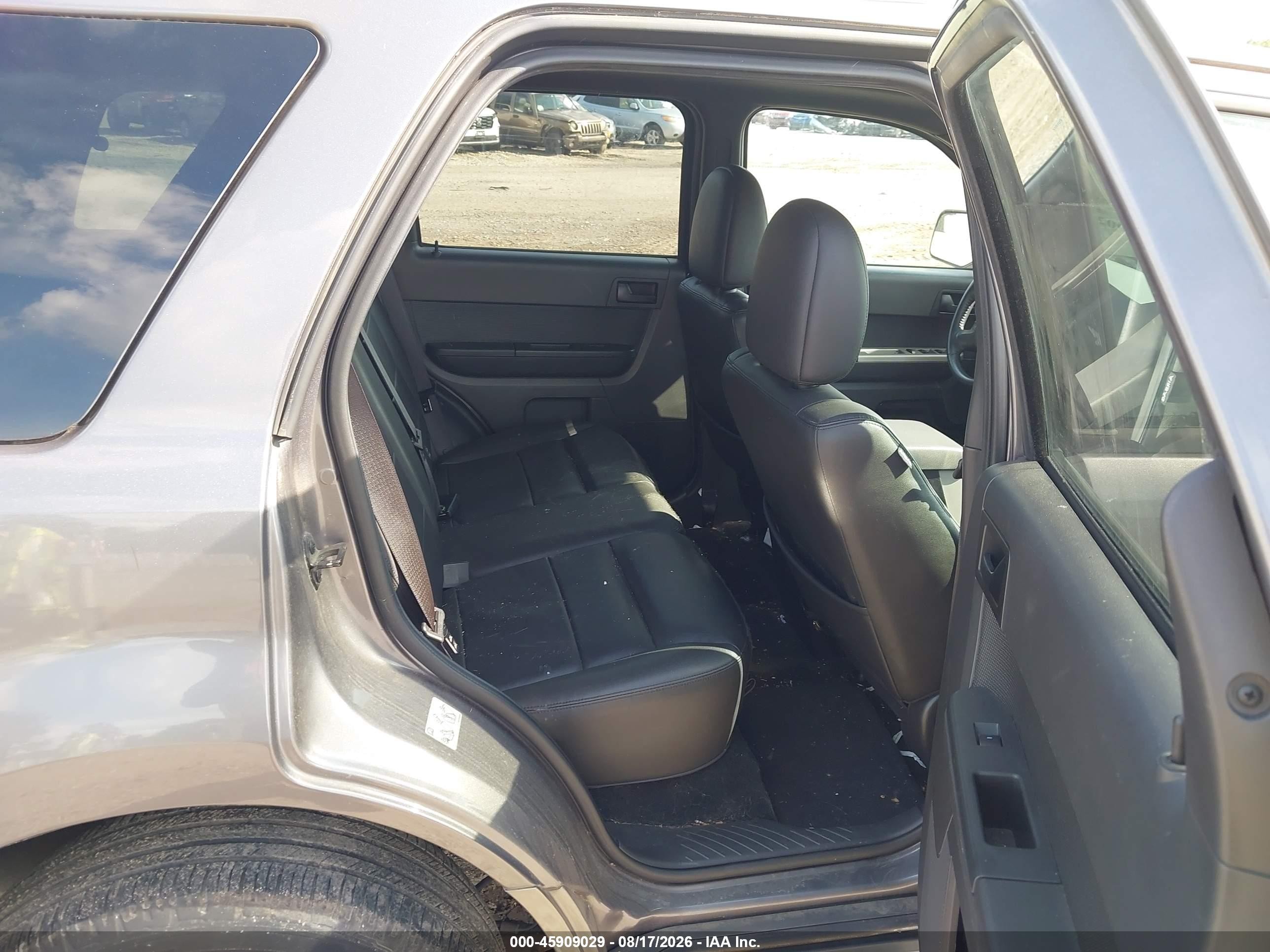 2011 Ford Escape Xlt Gray vin: 1FMCU0D78BKA65772
