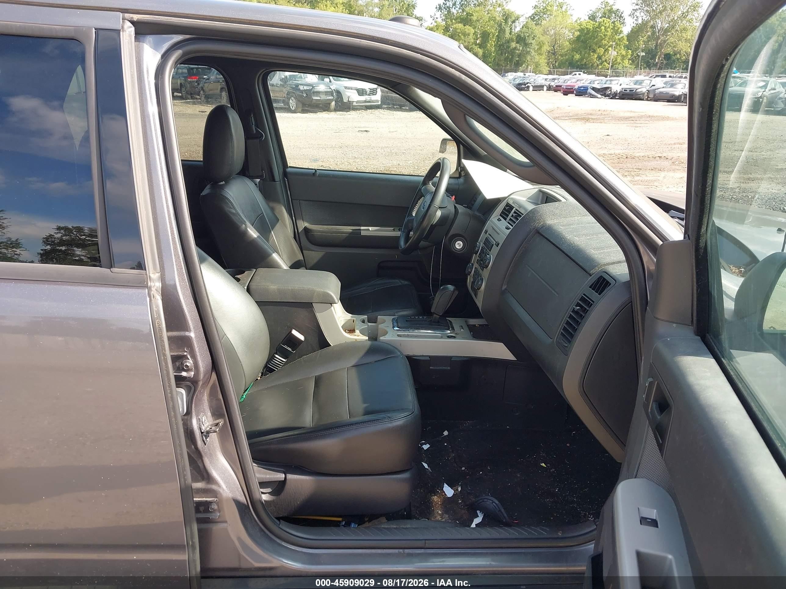 2011 Ford Escape Xlt Gray vin: 1FMCU0D78BKA65772