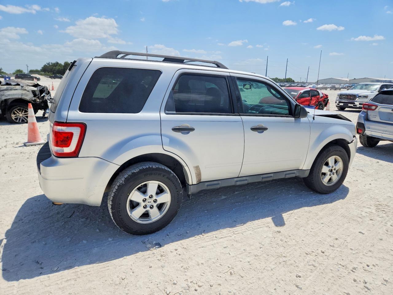 2011 Ford Escape Xlt Silver vin: 1FMCU0D78BKA80952