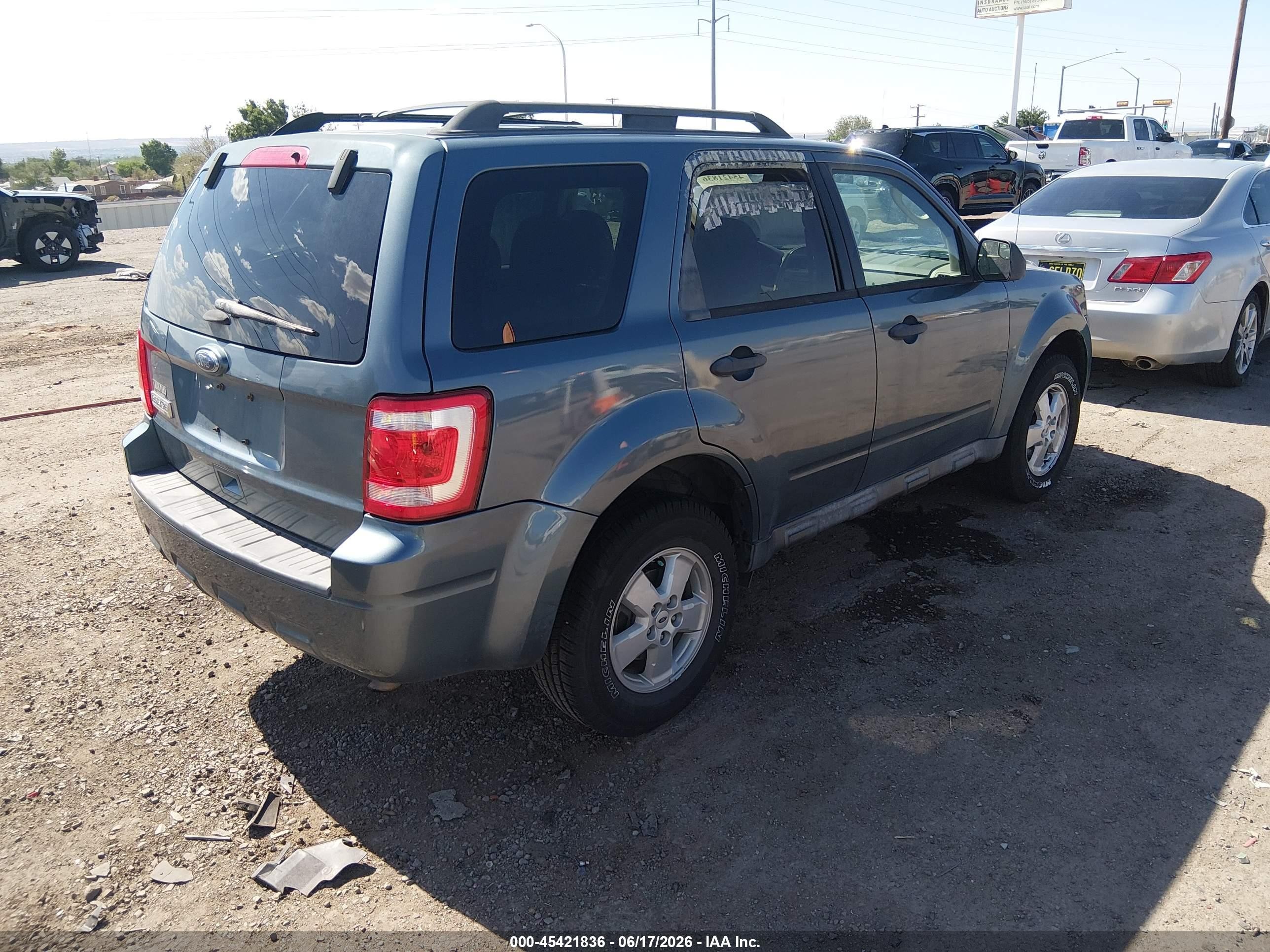 2011 Ford Escape Xlt Teal vin: 1FMCU0D78BKB24755