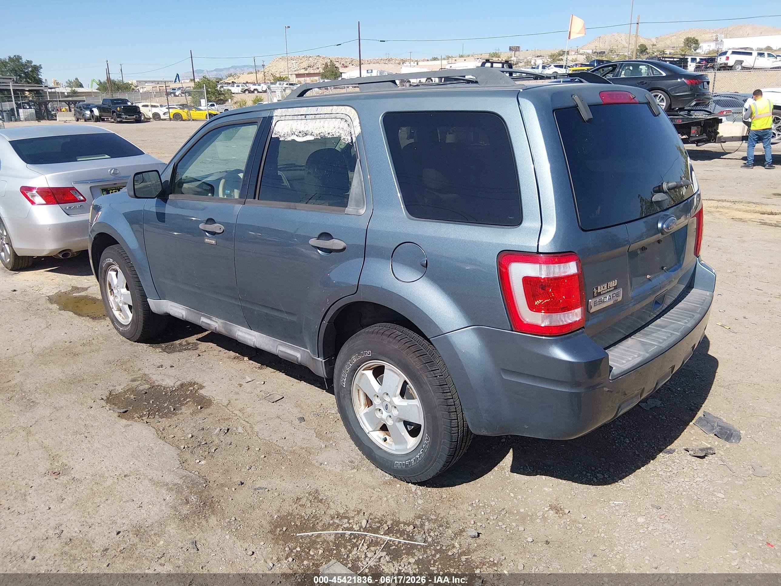 2011 Ford Escape Xlt Teal vin: 1FMCU0D78BKB24755