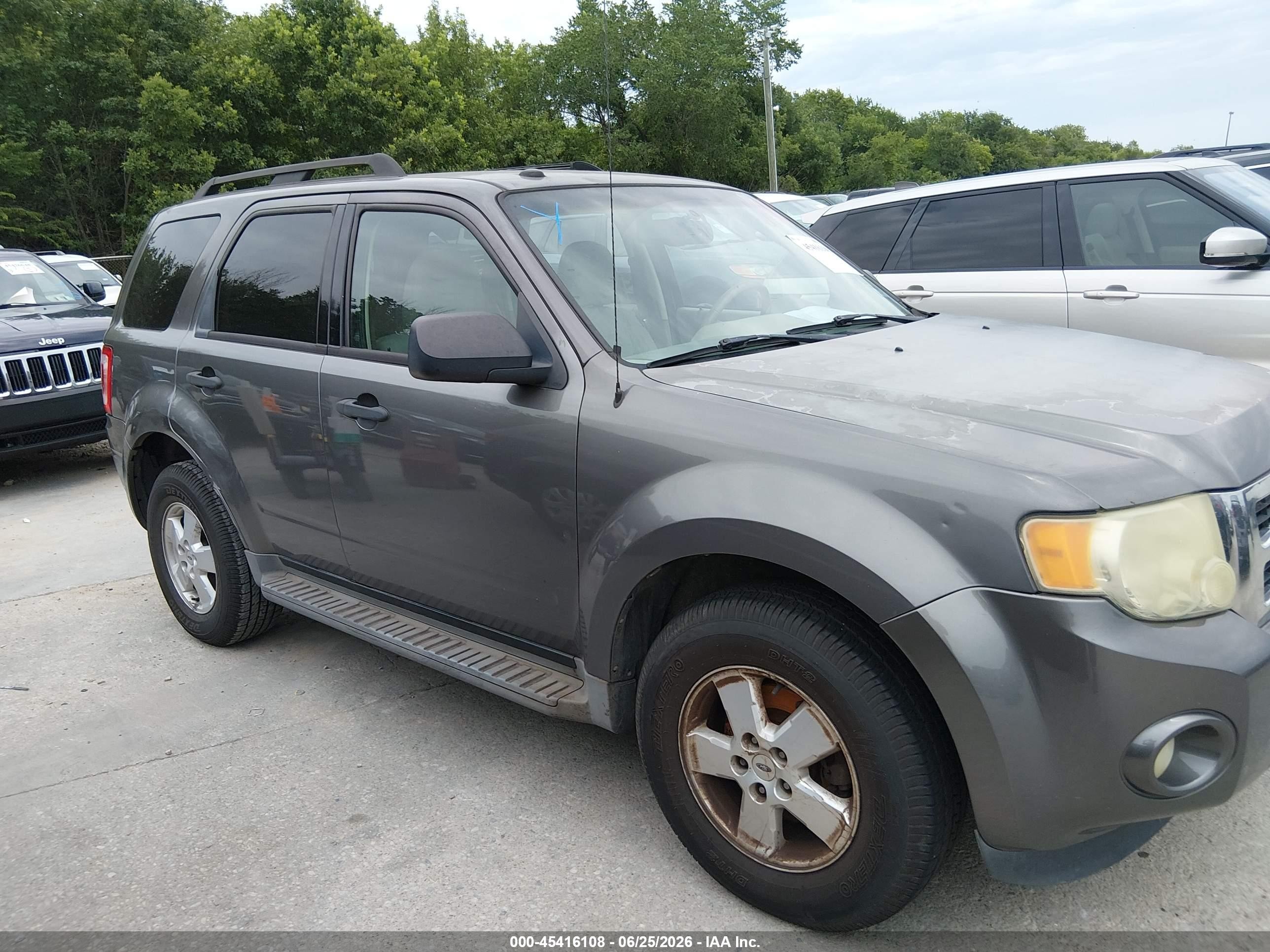 2011 Ford Escape Xlt Зеленый vin: 1FMCU0D78BKB34881