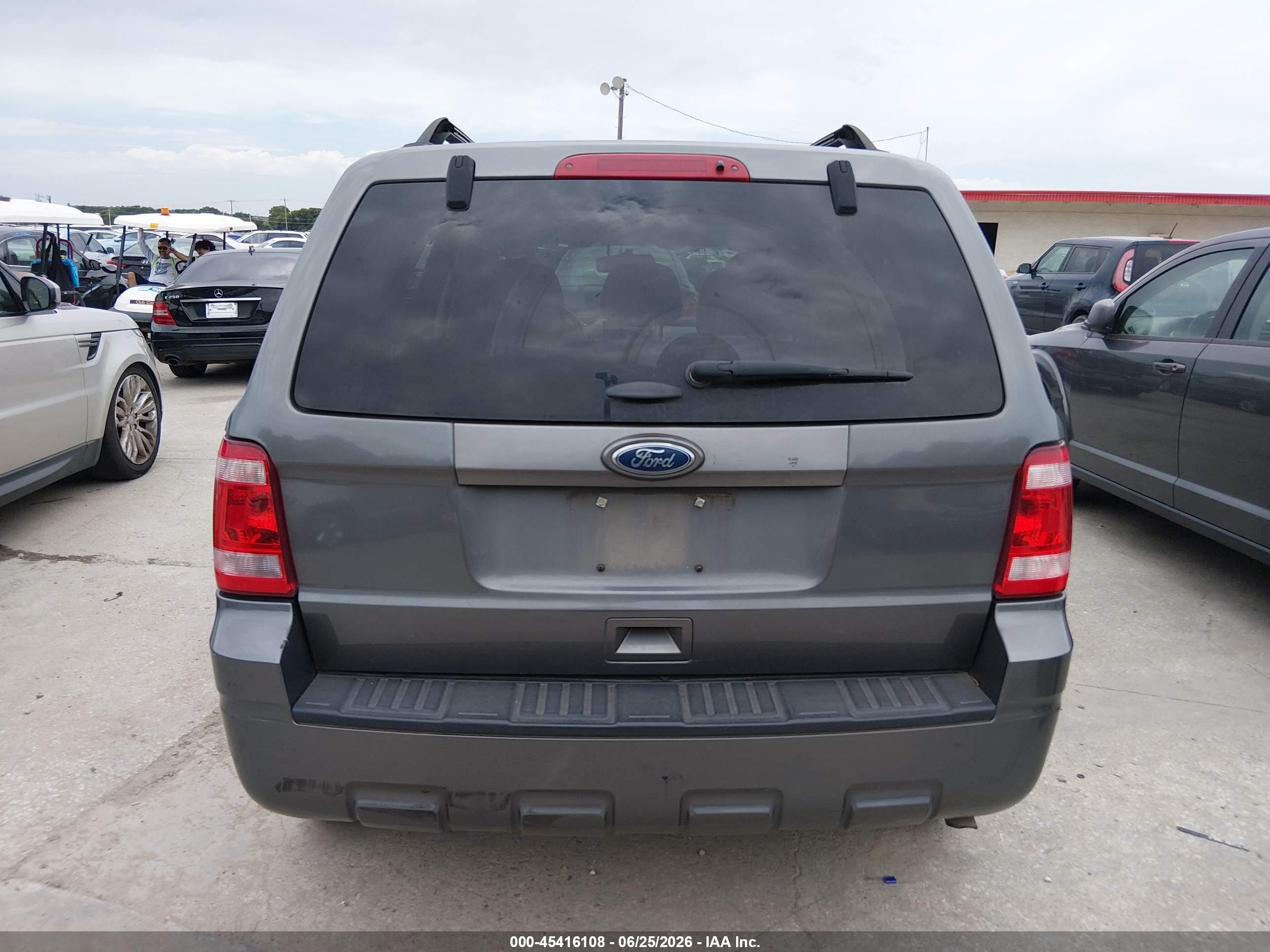 2011 Ford Escape Xlt Зеленый vin: 1FMCU0D78BKB34881