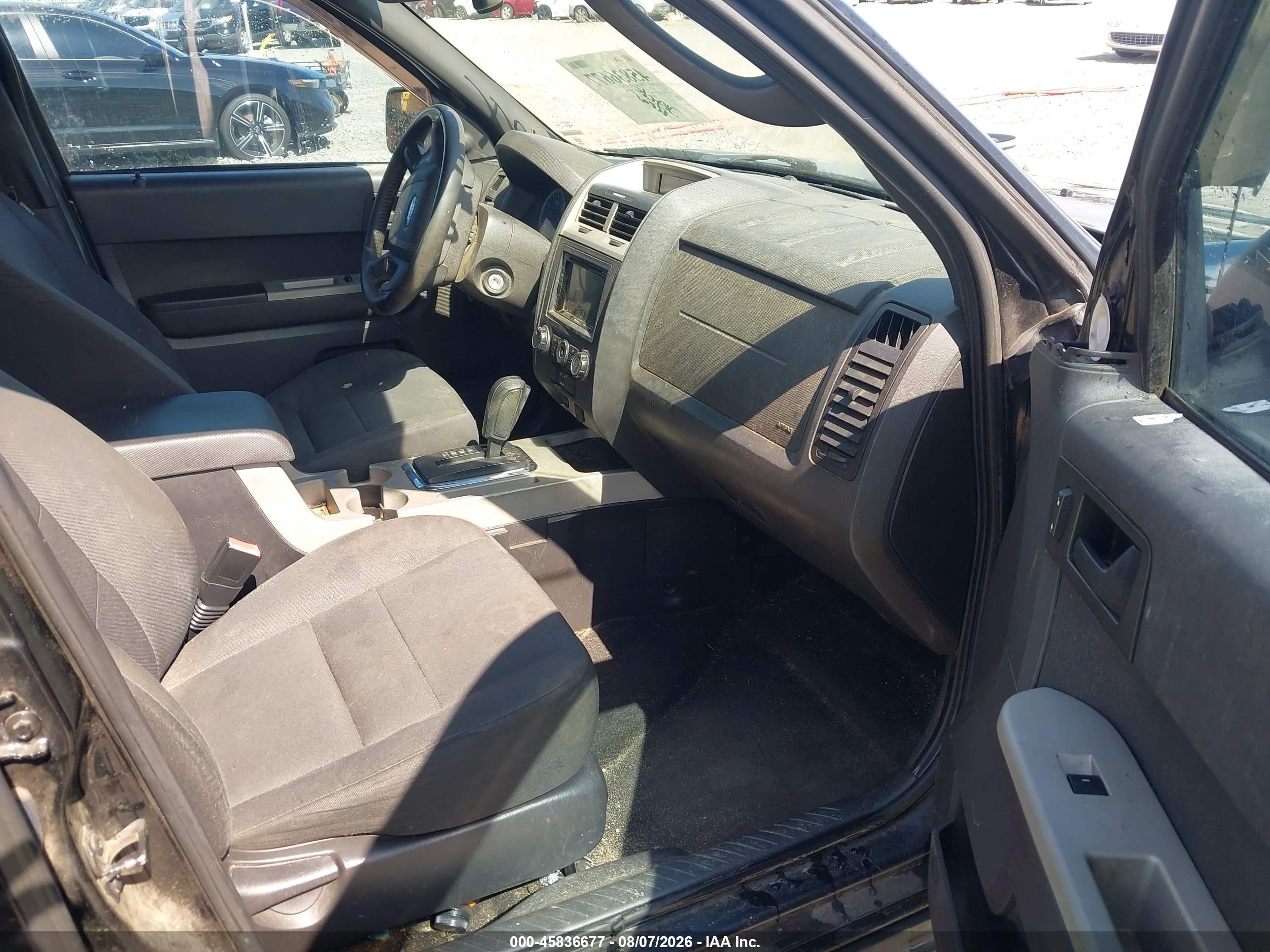 2011 Ford Escape Xlt Black vin: 1FMCU0D78BKB74992