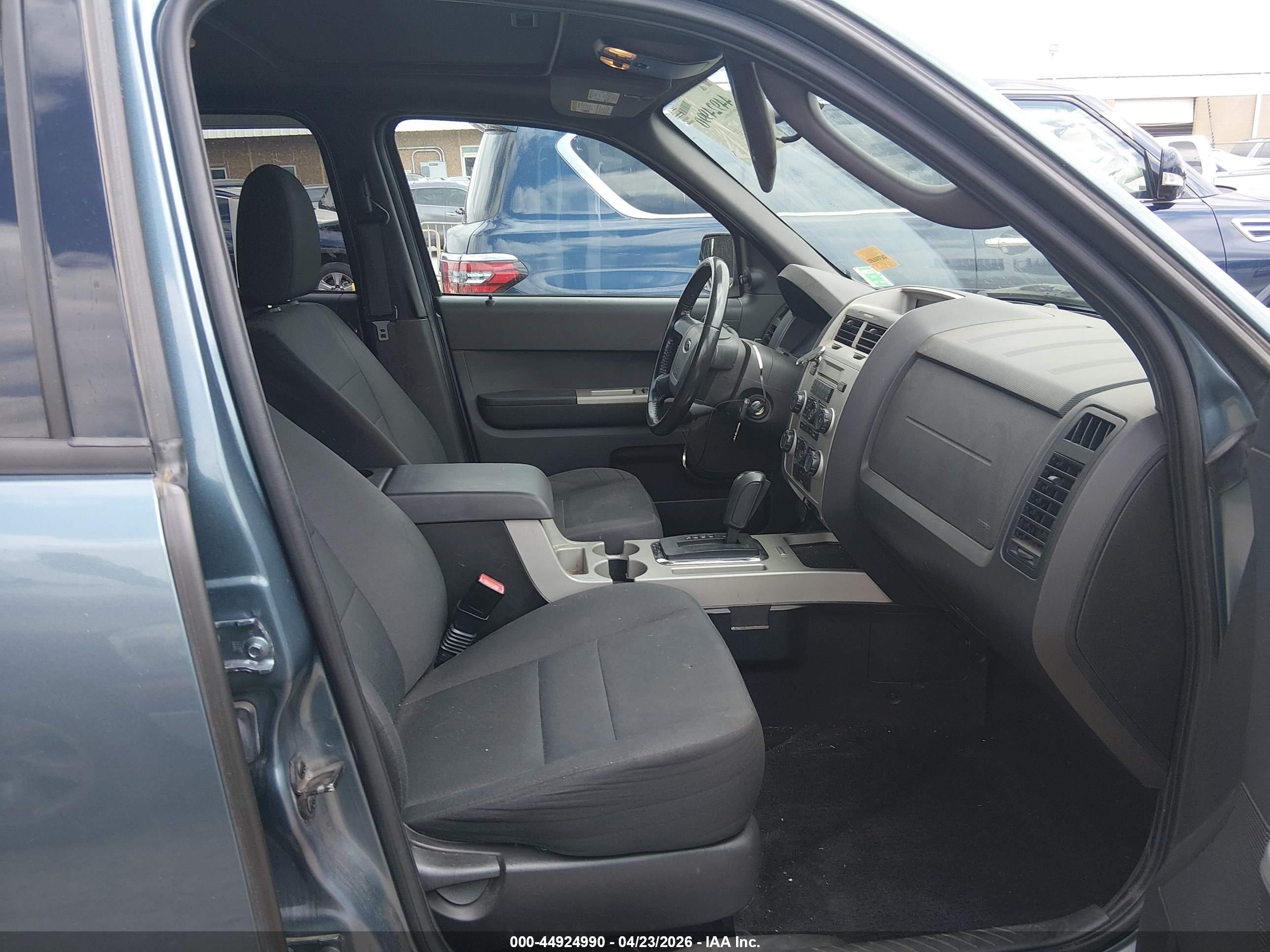 2012 Ford Escape Xlt Blue vin: 1FMCU0D78CKB01784