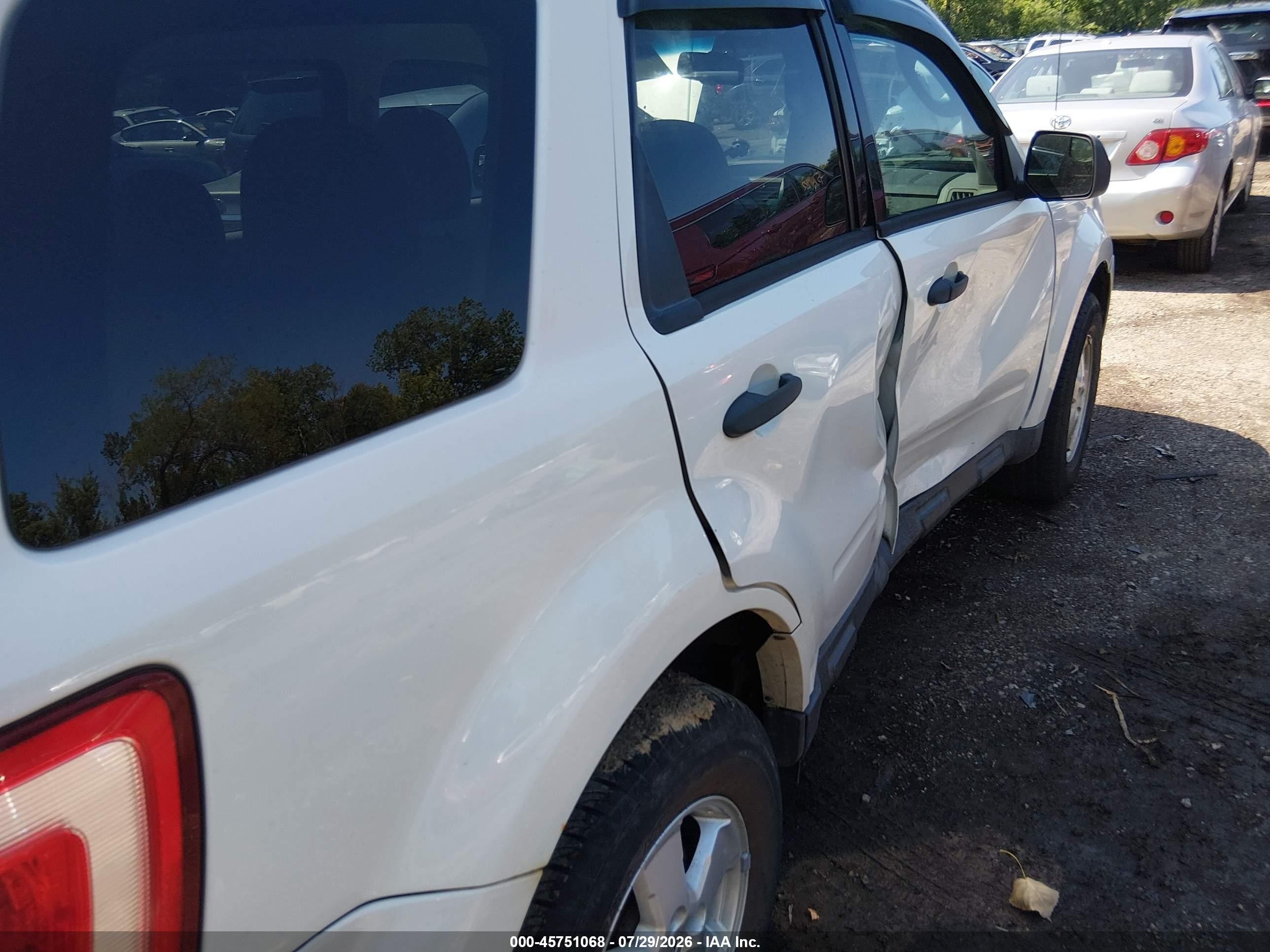 2012 Ford Escape Xlt White vin: 1FMCU0D78CKB87887