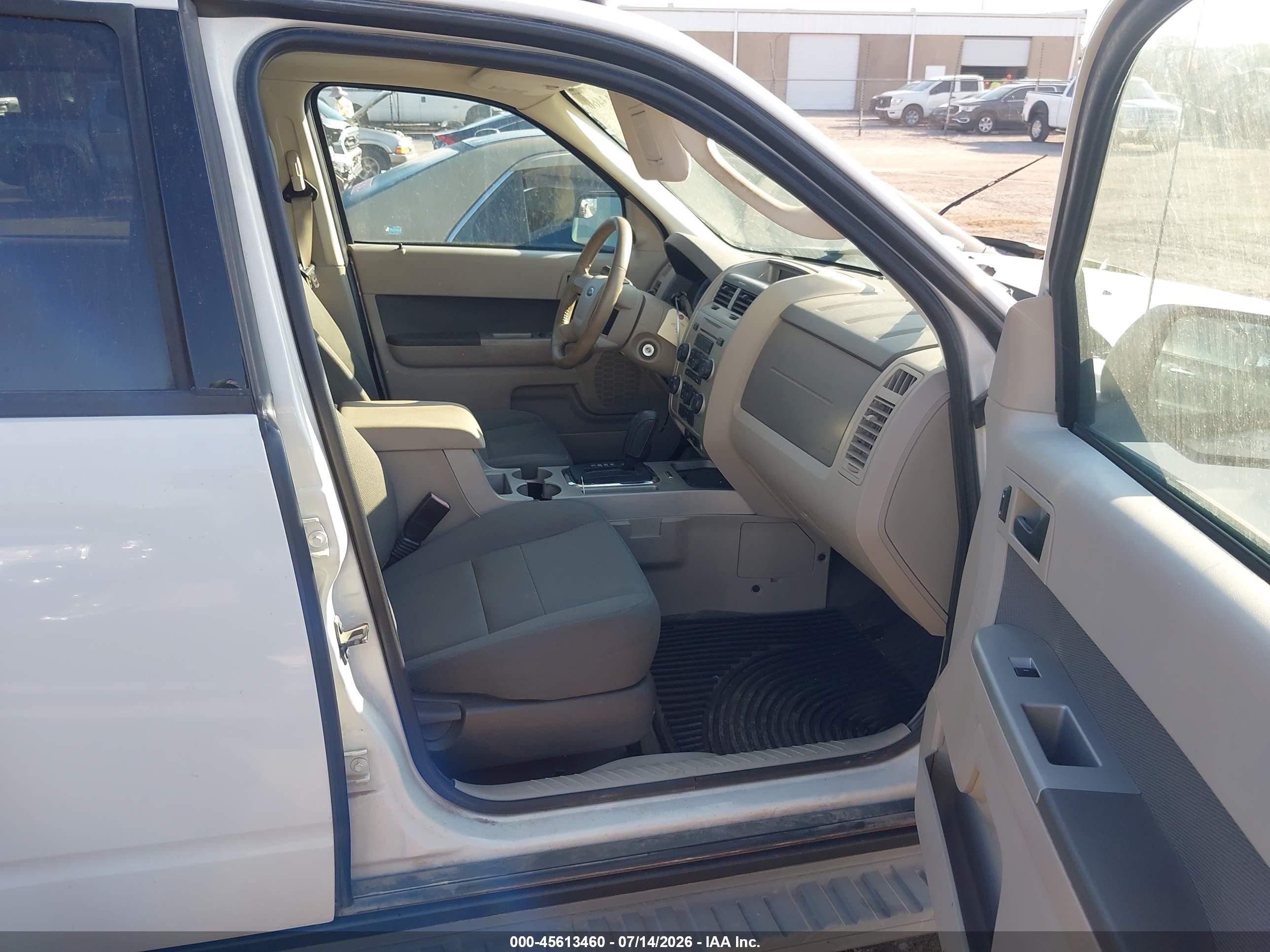 2010 Ford Escape Xlt Tan vin: 1FMCU0D79AKA69098