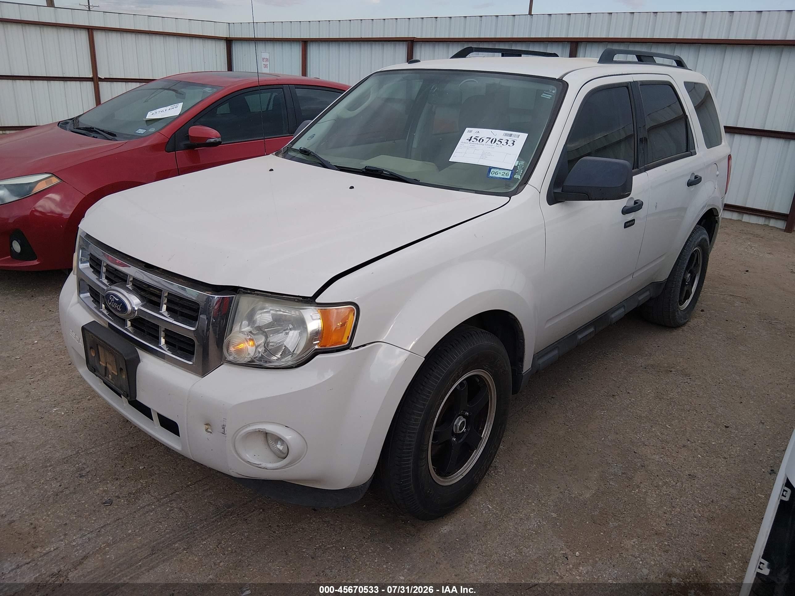 2010 Ford Escape Xlt White vin: 1FMCU0D79AKB10524