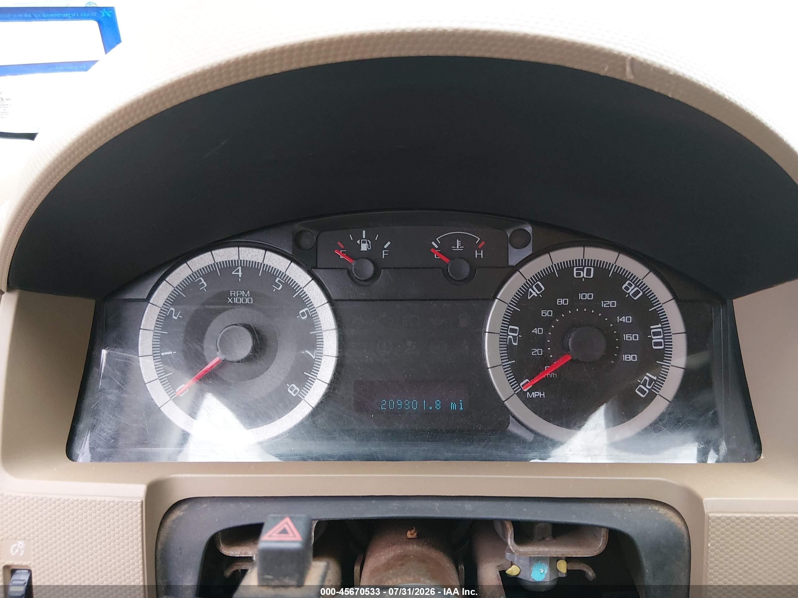 2010 Ford Escape Xlt White vin: 1FMCU0D79AKB10524