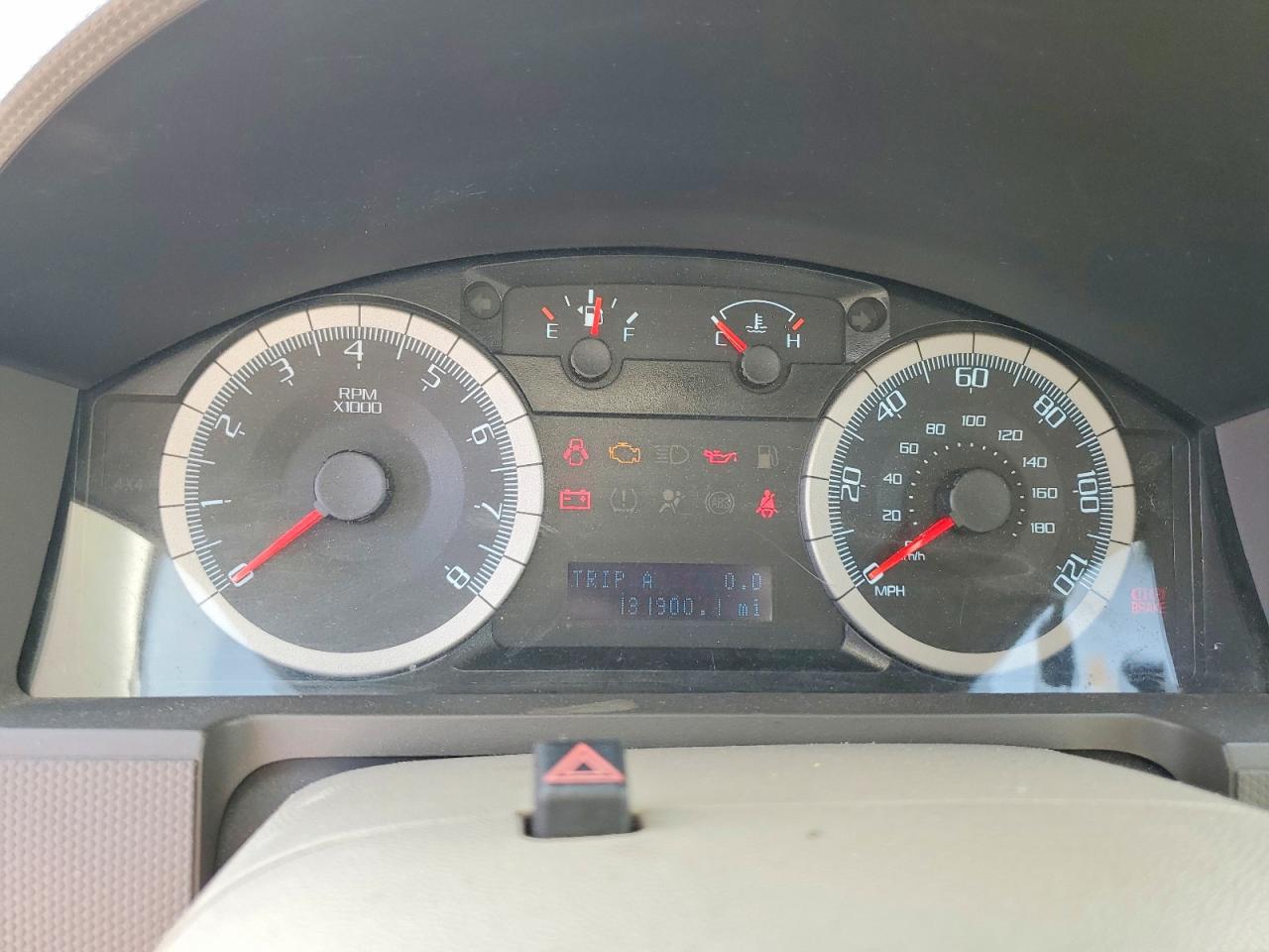 2010 Ford Escape Xlt White vin: 1FMCU0D79AKB24682