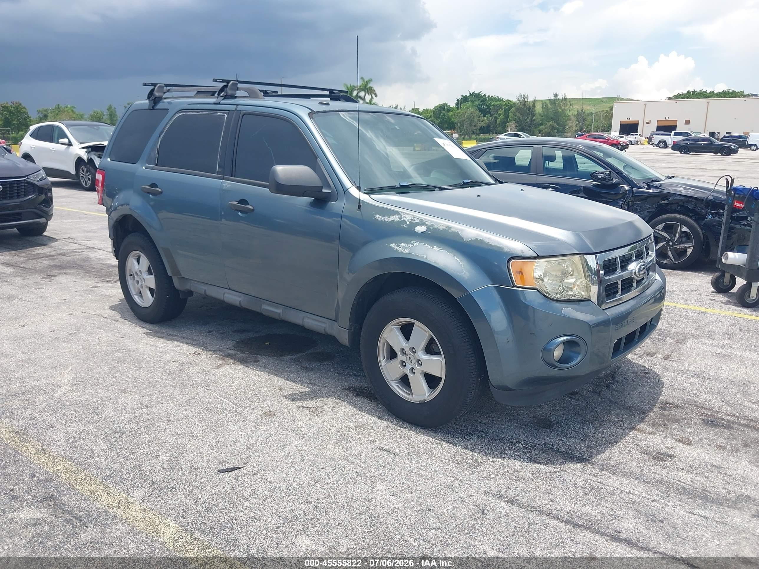 2010 Ford Escape Xlt Gray vin: 1FMCU0D79AKB28862