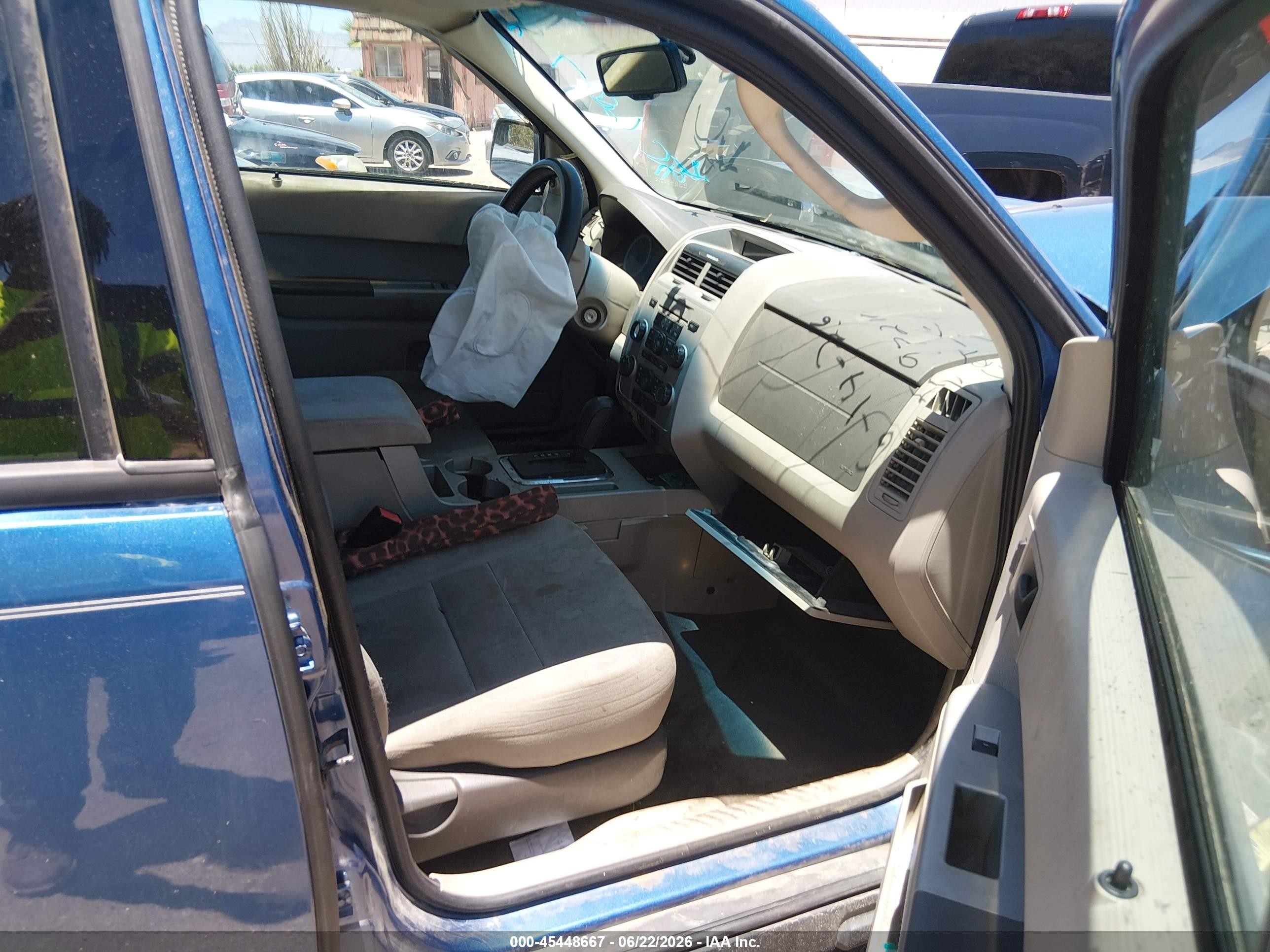 2010 Ford Escape Xlt Blue vin: 1FMCU0D79AKC60780