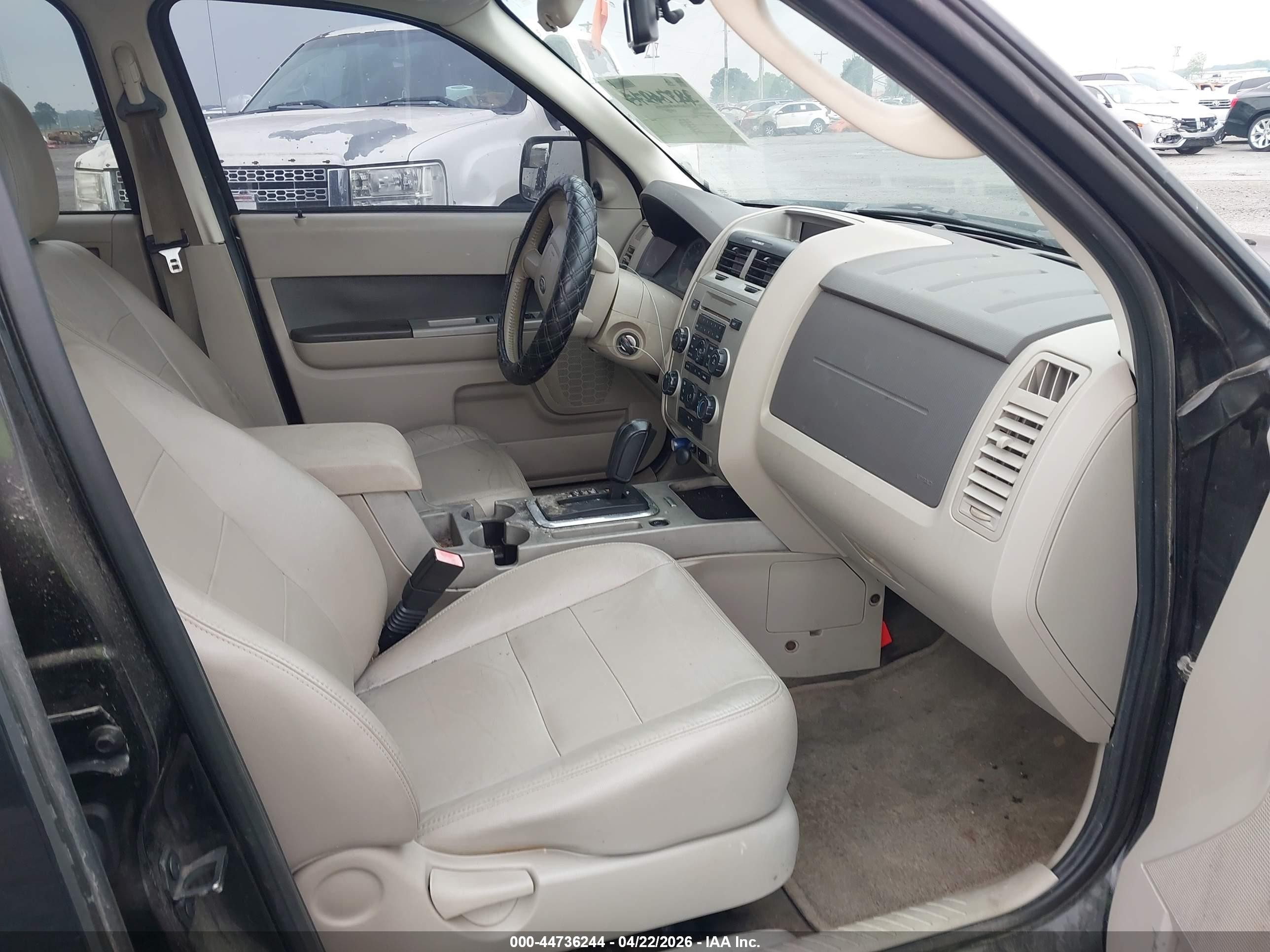 2010 Ford Escape Xlt Black vin: 1FMCU0D79AKC61069