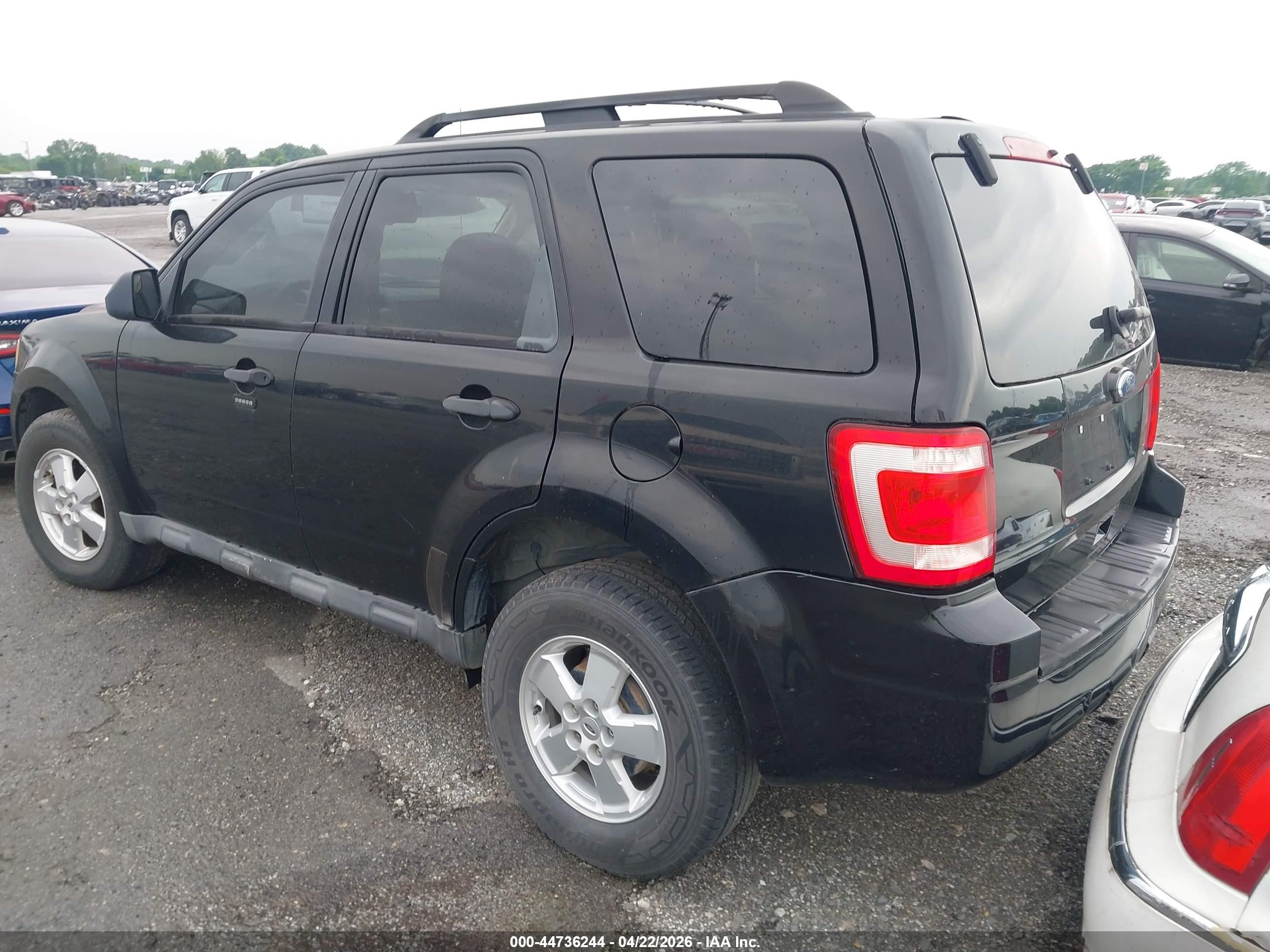 2010 Ford Escape Xlt Black vin: 1FMCU0D79AKC61069