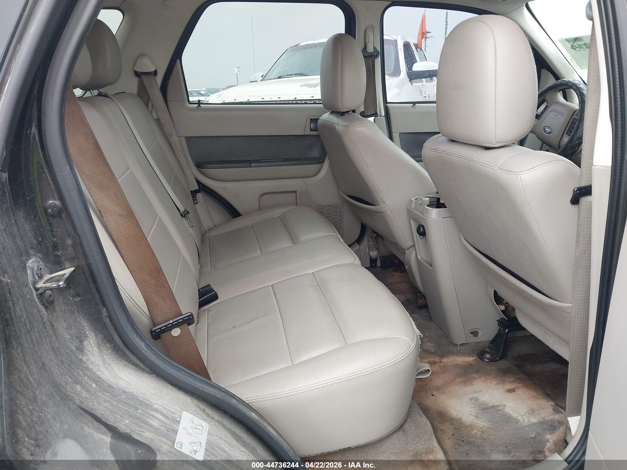 2010 Ford Escape Xlt Black vin: 1FMCU0D79AKC61069